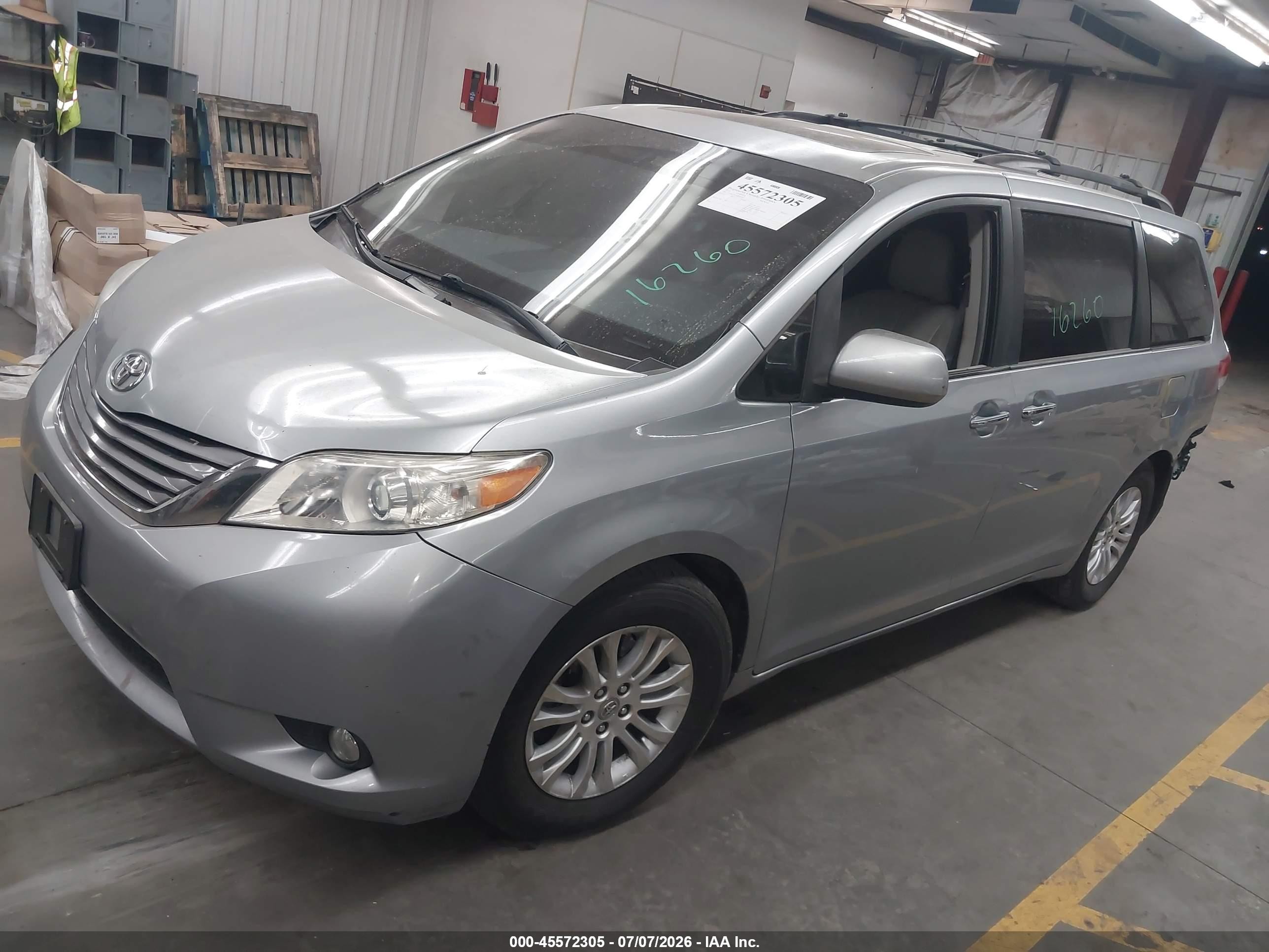 2013 Toyota Sienna Xle V6 8 Passenger Gray vin: 5TDYK3DC9DS284959