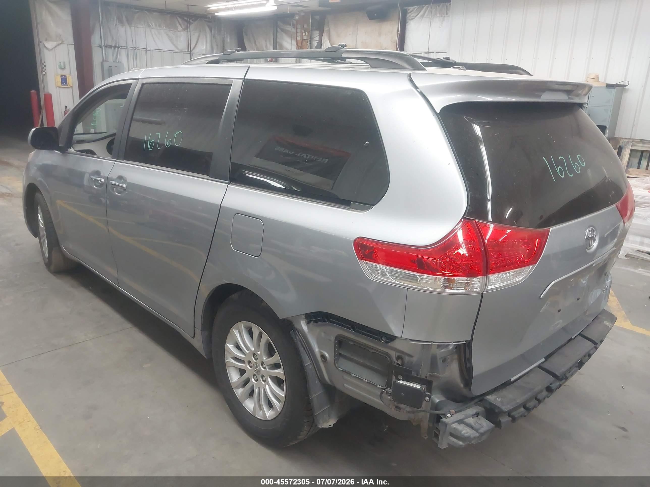 2013 Toyota Sienna Xle V6 8 Passenger Gray vin: 5TDYK3DC9DS284959