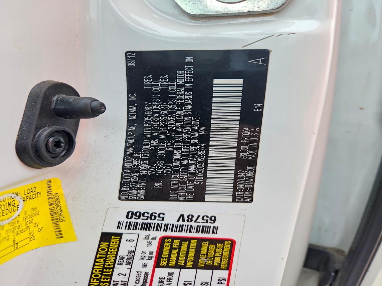 2013 Toyota Sienna Xle 8-passenger White vin: 5TDYK3DC9DS286274
