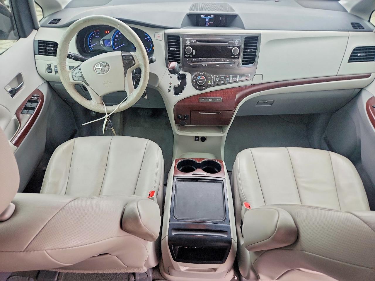 2013 Toyota Sienna Xle 8-passenger Gray vin: 5TDYK3DC9DS288266