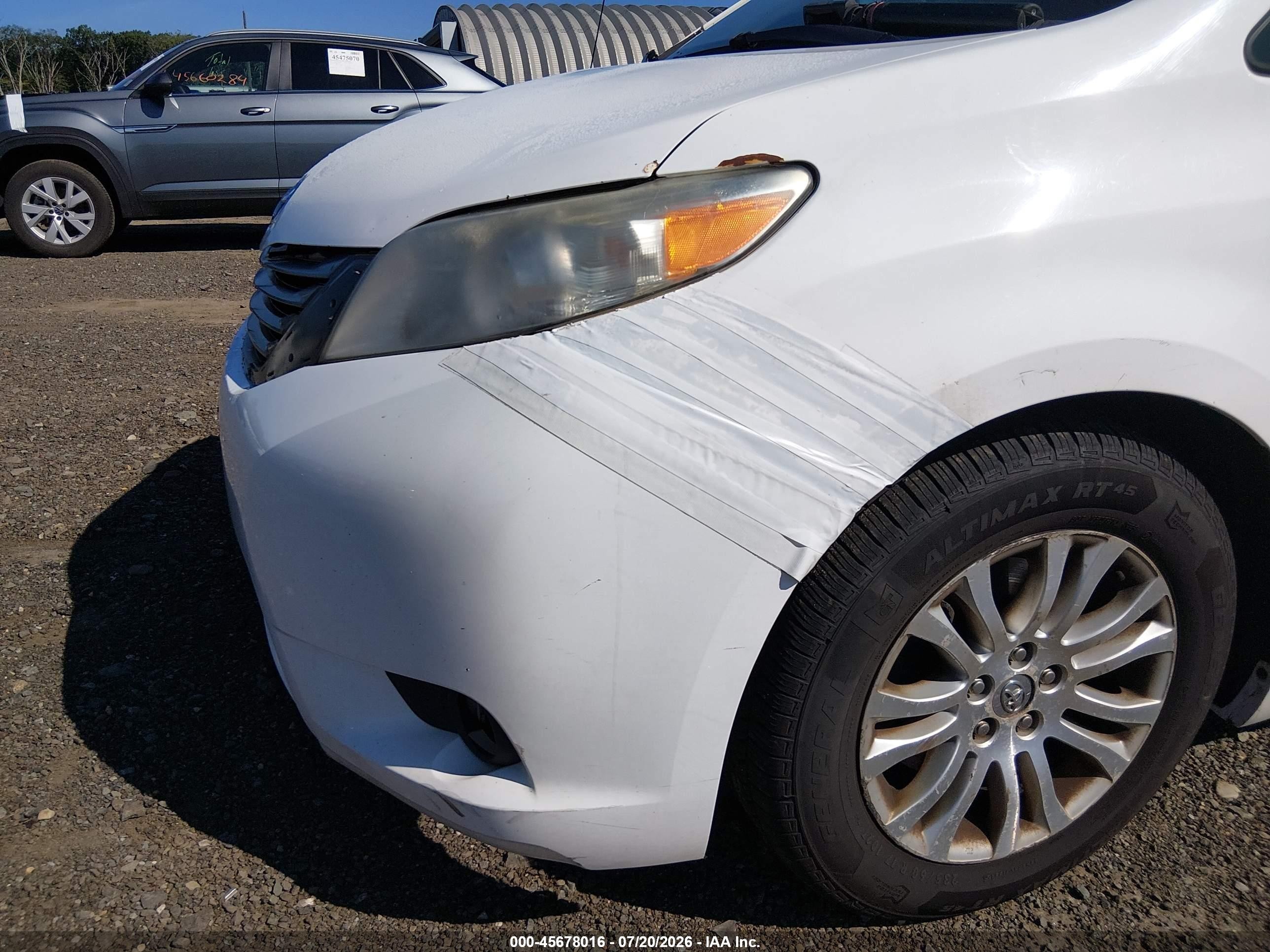 2013 Toyota Sienna Xle V6 8 Passenger White vin: 5TDYK3DC9DS315529