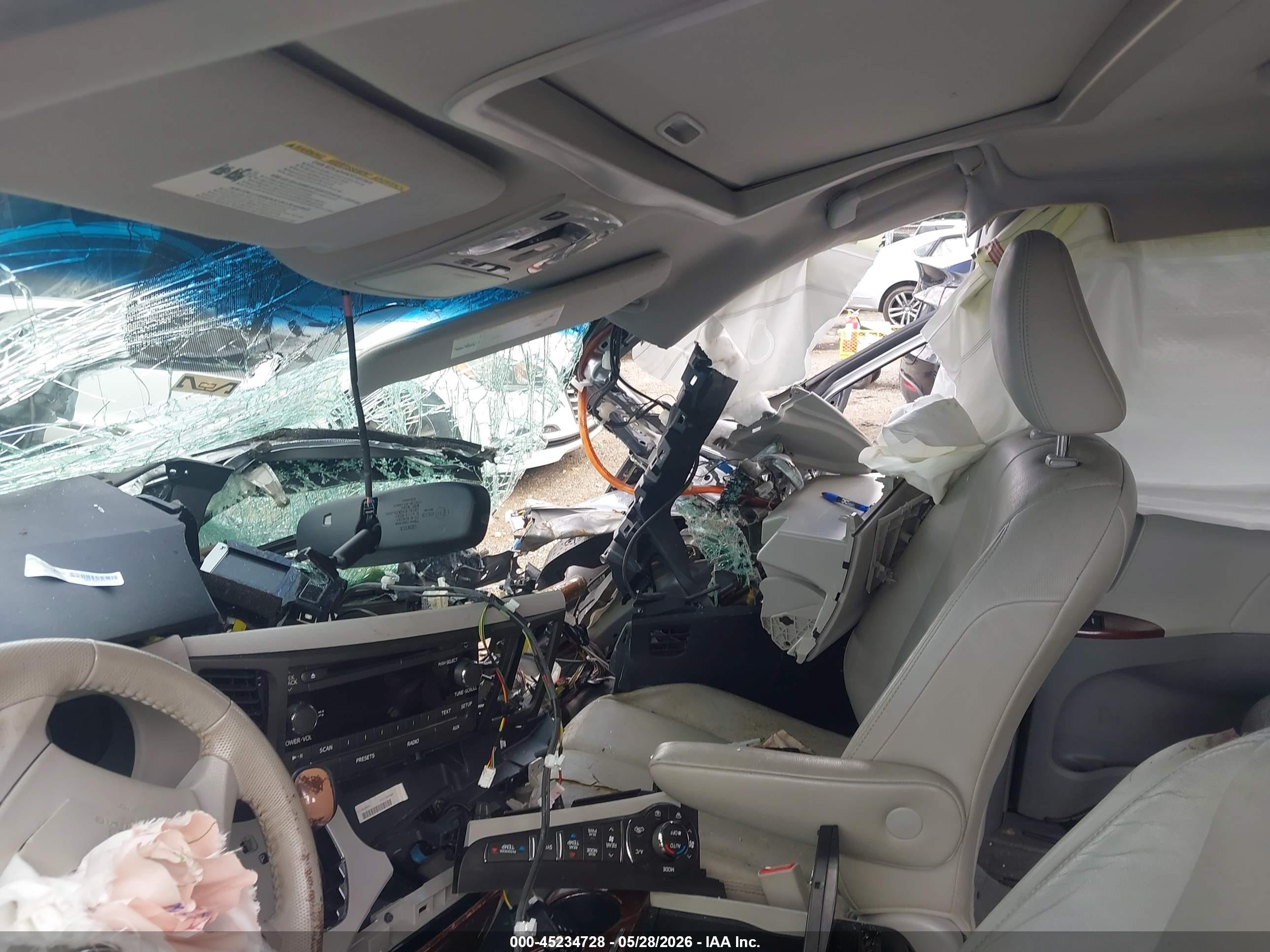 2013 Toyota Sienna Xle V6 8 Passenger Серебряный vin: 5TDYK3DC9DS318902