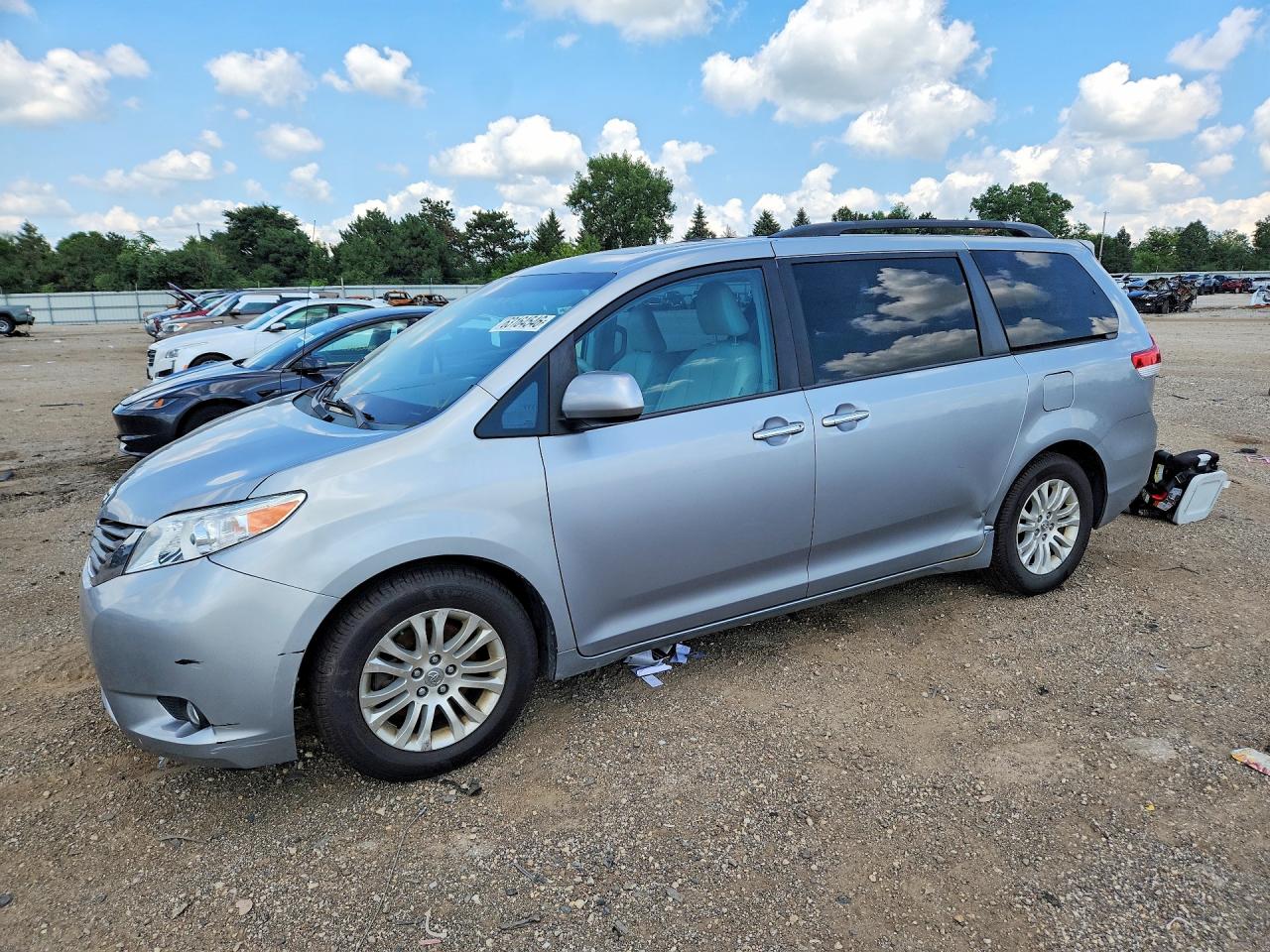 2013 Toyota Sienna Xle 8-passenger Серебряный vin: 5TDYK3DC9DS348806