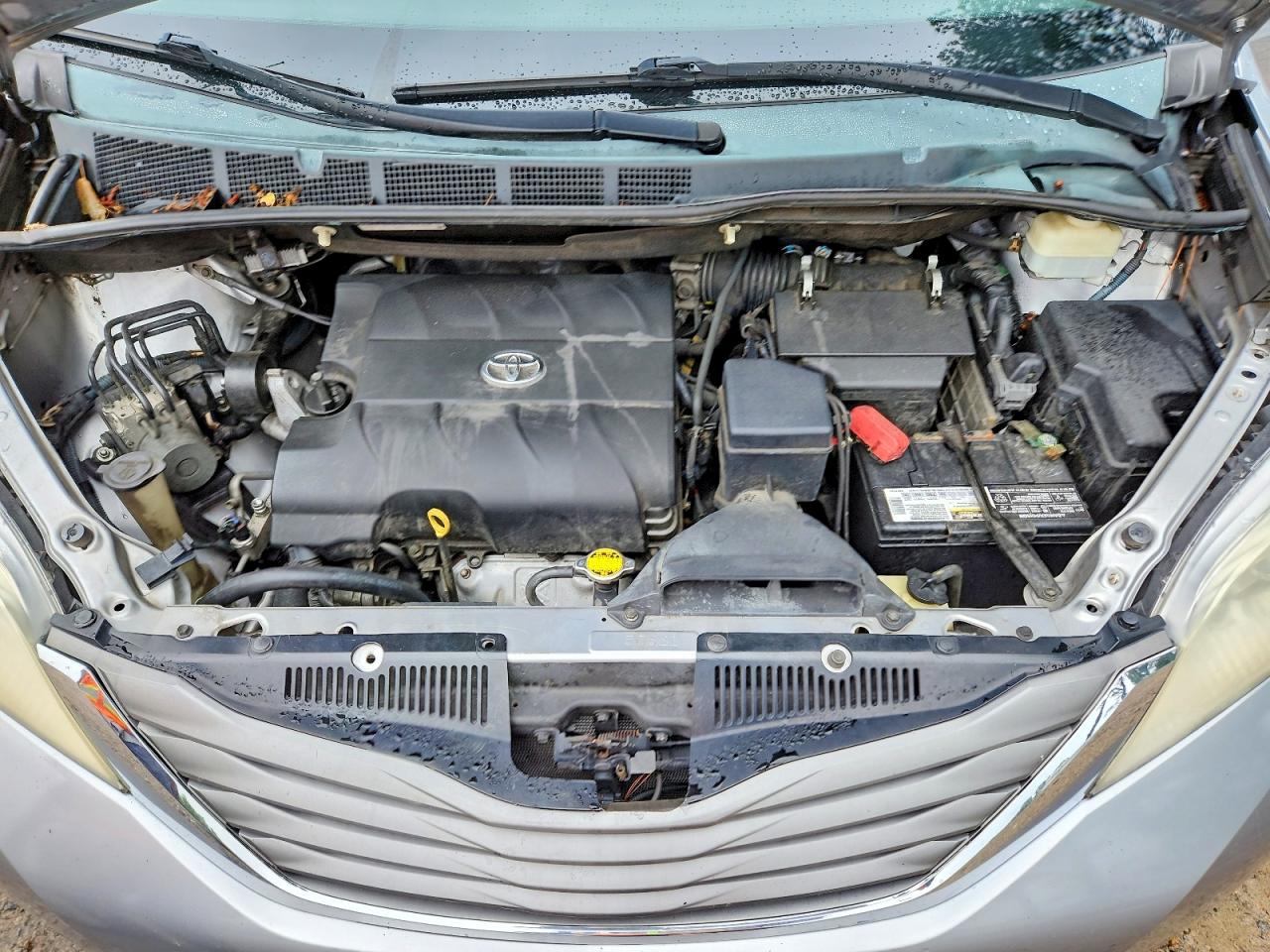 2013 Toyota Sienna Xle 8-passenger Gray vin: 5TDYK3DC9DS363001
