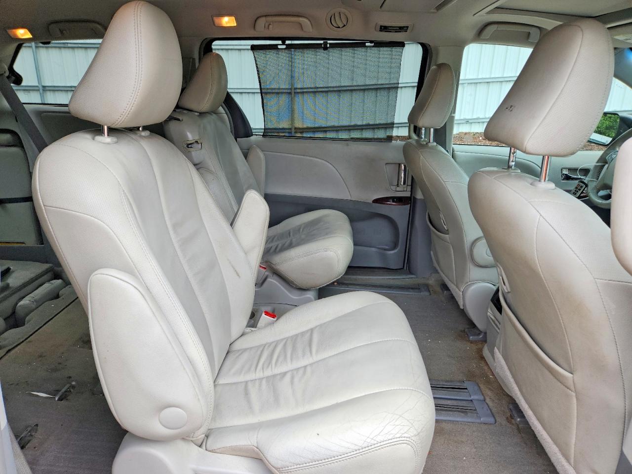 2013 Toyota Sienna Xle 8-passenger Gray vin: 5TDYK3DC9DS363001