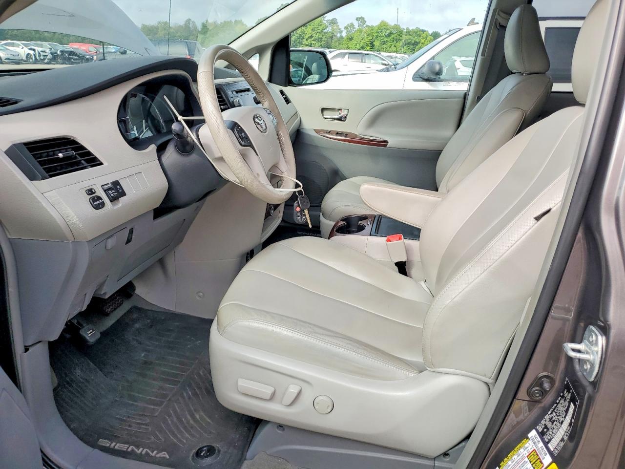 2013 Toyota Sienna Xle 8-passenger Gray vin: 5TDYK3DC9DS379537