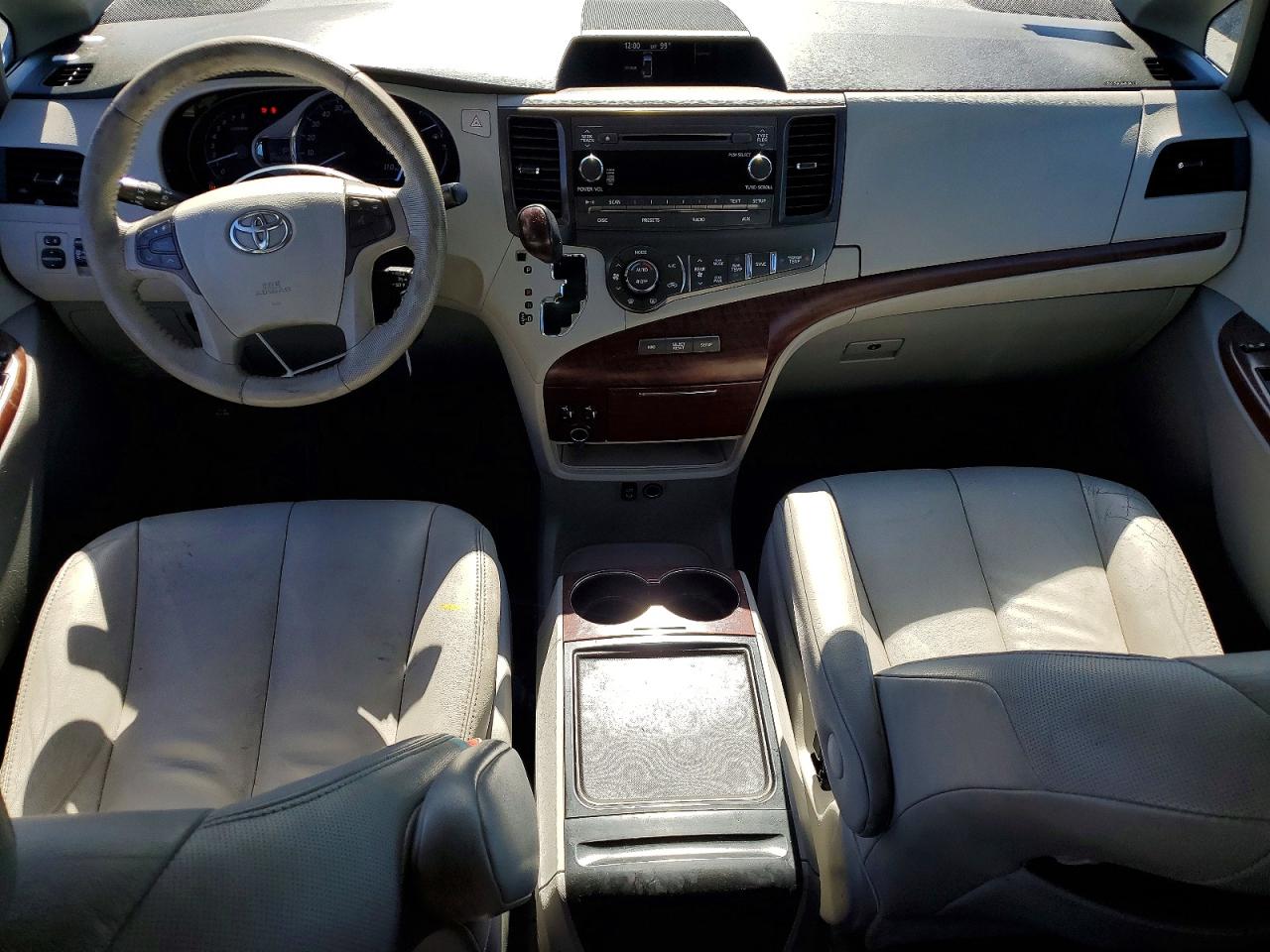 2013 Toyota Sienna Xle 8-passenger Серый vin: 5TDYK3DC9DS395303
