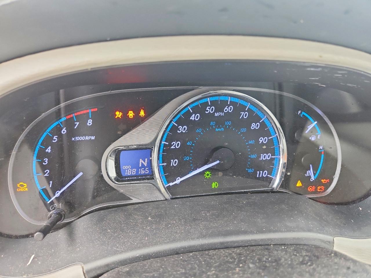 2013 Toyota Sienna Xle 8-passenger Silver vin: 5TDYK3DC9DS405263