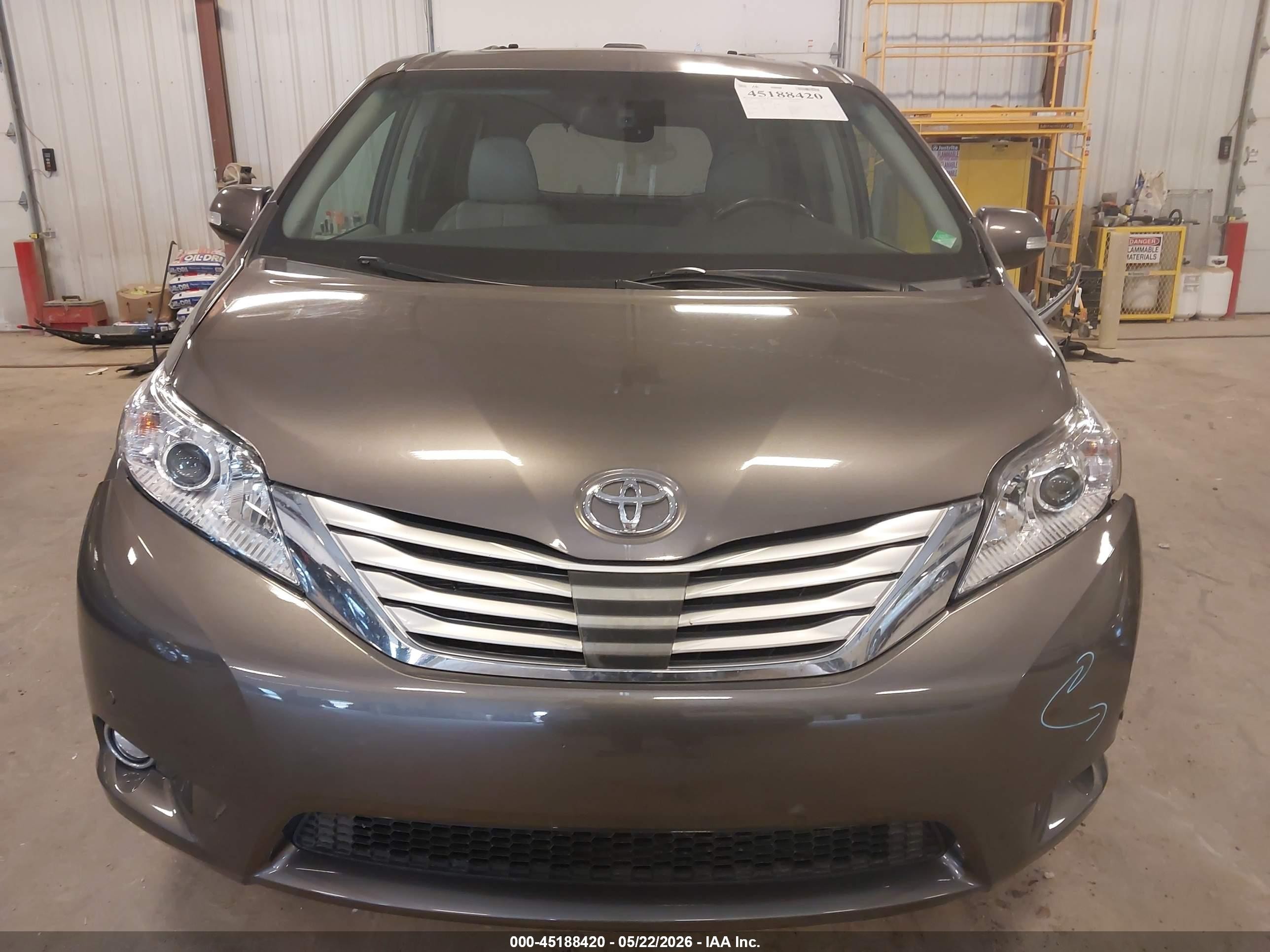 2014 Toyota Sienna Limited V6 7 Passenger Gray vin: 5TDYK3DC9ES420962