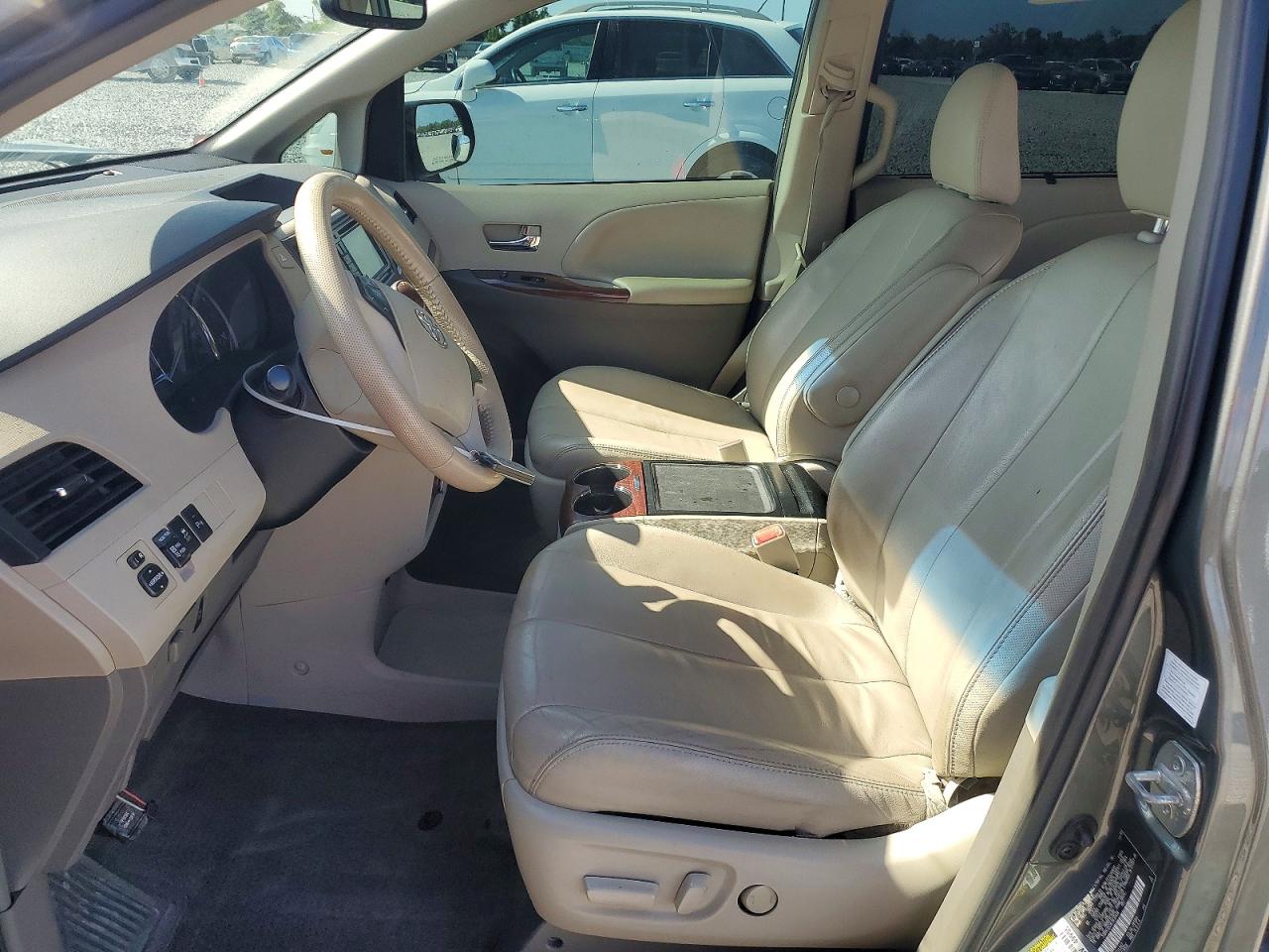 2014 Toyota Sienna Xle 8-passenger Зеленый vin: 5TDYK3DC9ES430438