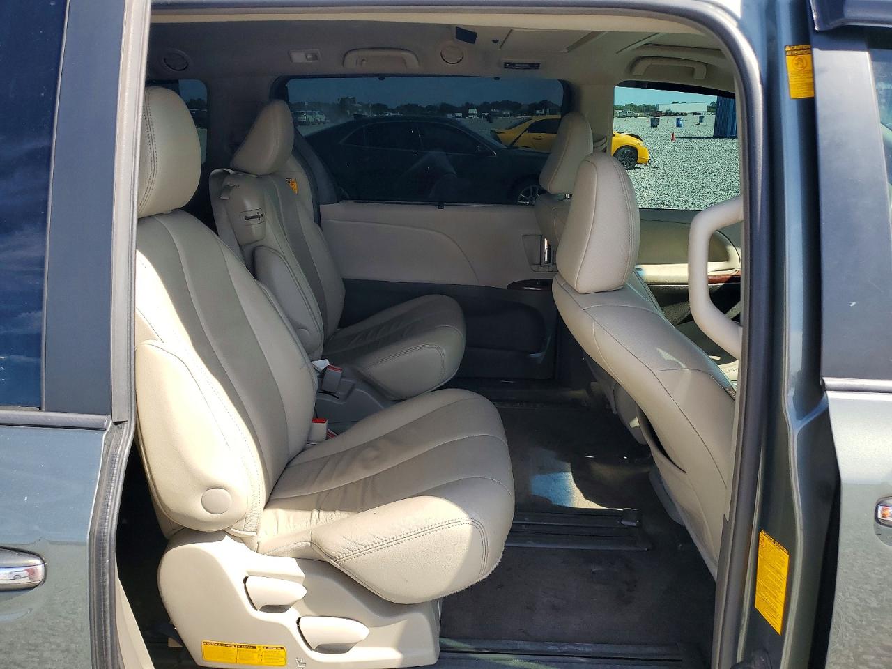 2014 Toyota Sienna Xle 8-passenger Зеленый vin: 5TDYK3DC9ES430438