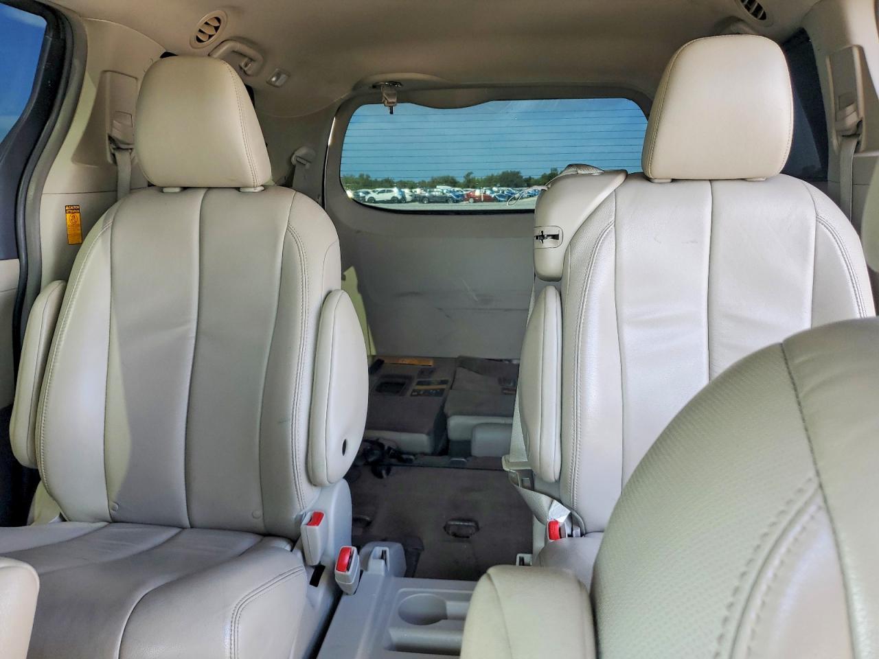 2014 Toyota Sienna Xle 8-passenger Зеленый vin: 5TDYK3DC9ES430438