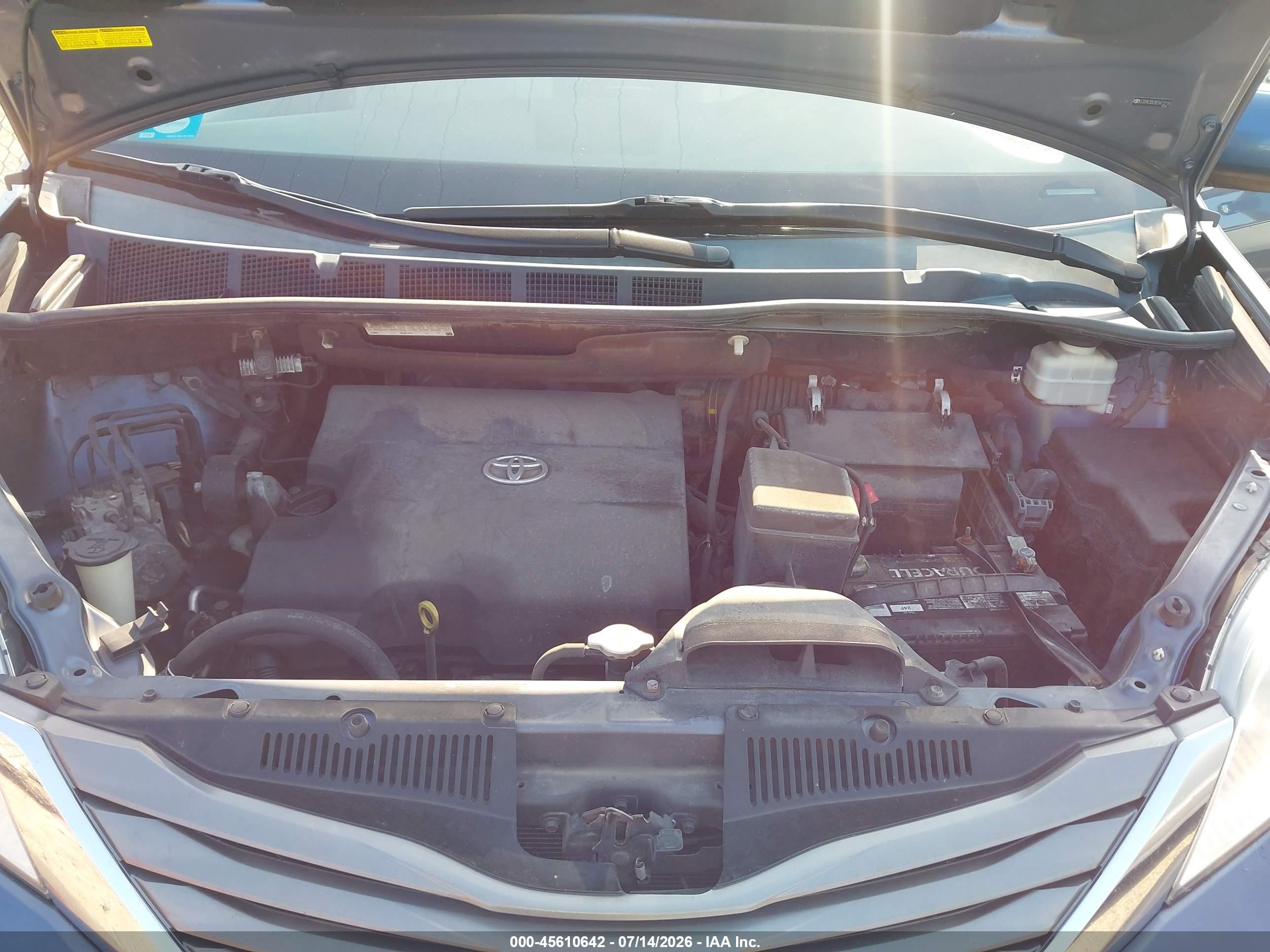 2014 Toyota Sienna Xle V6 8 Passenger Blue vin: 5TDYK3DC9ES472219