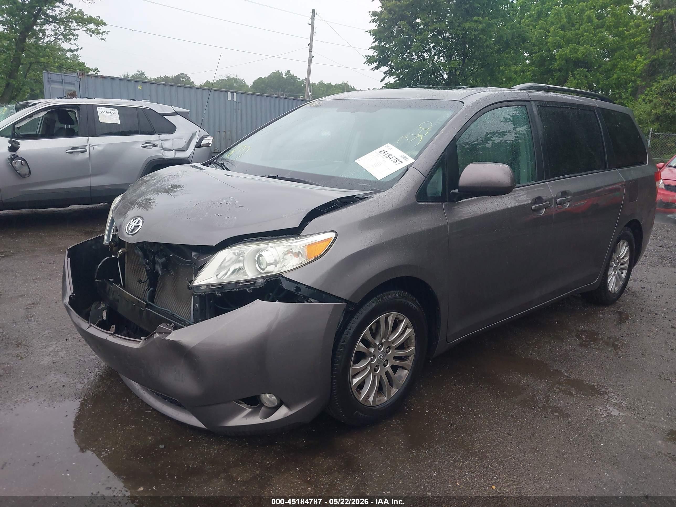 2014 Toyota Sienna Xle V6 8 Passenger Gray vin: 5TDYK3DC9ES511326