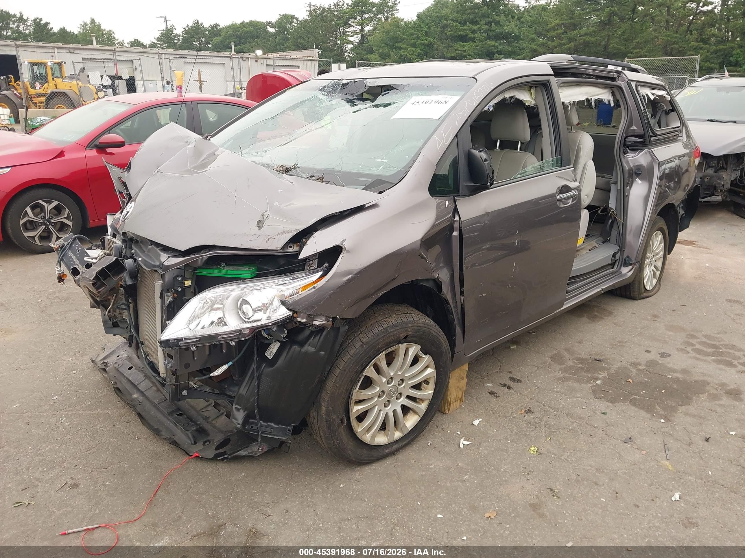 2014 Toyota Sienna Xle V6 8 Passenger Серый vin: 5TDYK3DC9ES523993