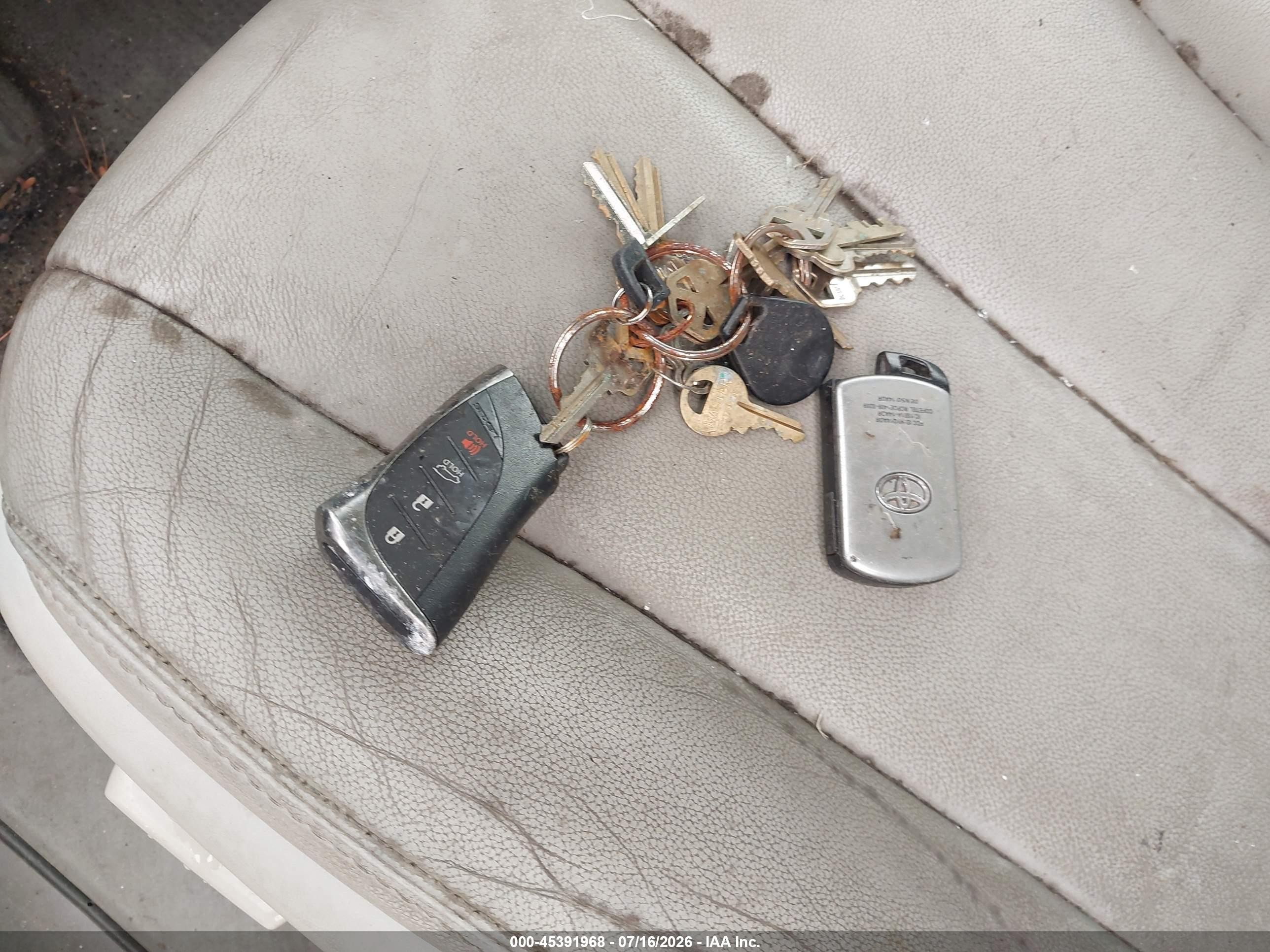 2014 Toyota Sienna Xle V6 8 Passenger Серый vin: 5TDYK3DC9ES523993