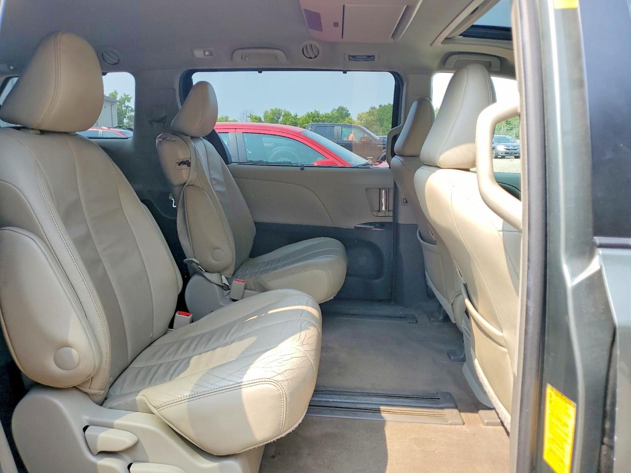 2014 Toyota Sienna Xle 8-passenger Gray vin: 5TDYK3DC9ES524254