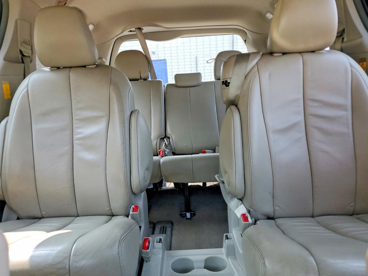 2014 Toyota Sienna Xle 8-passenger Gray vin: 5TDYK3DC9ES524254