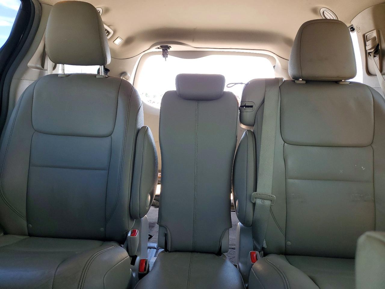 2015 Toyota Sienna Xle 8-passenger Black vin: 5TDYK3DC9FS528760