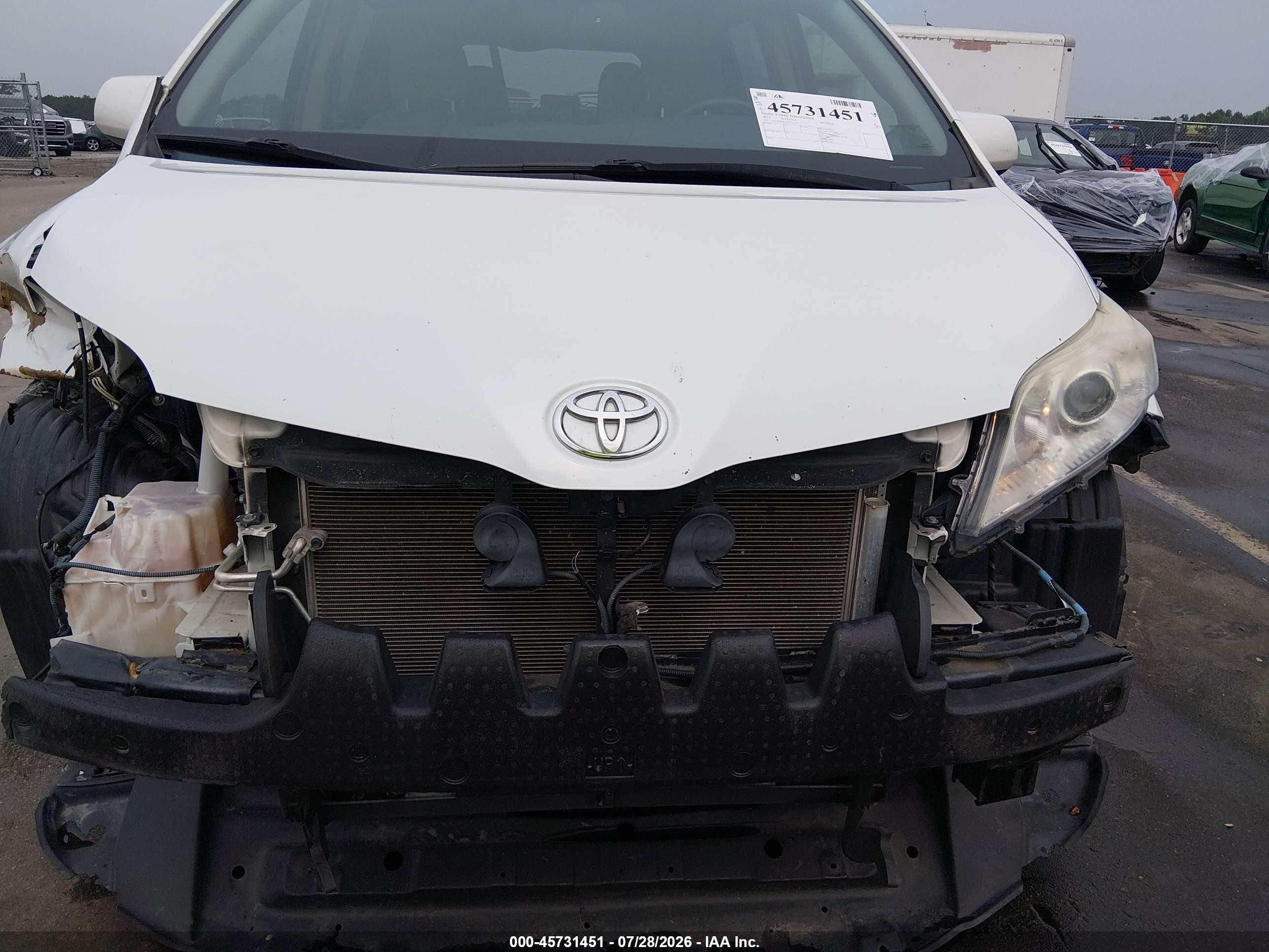 2015 Toyota Sienna Xle 8 Passenger White vin: 5TDYK3DC9FS541220