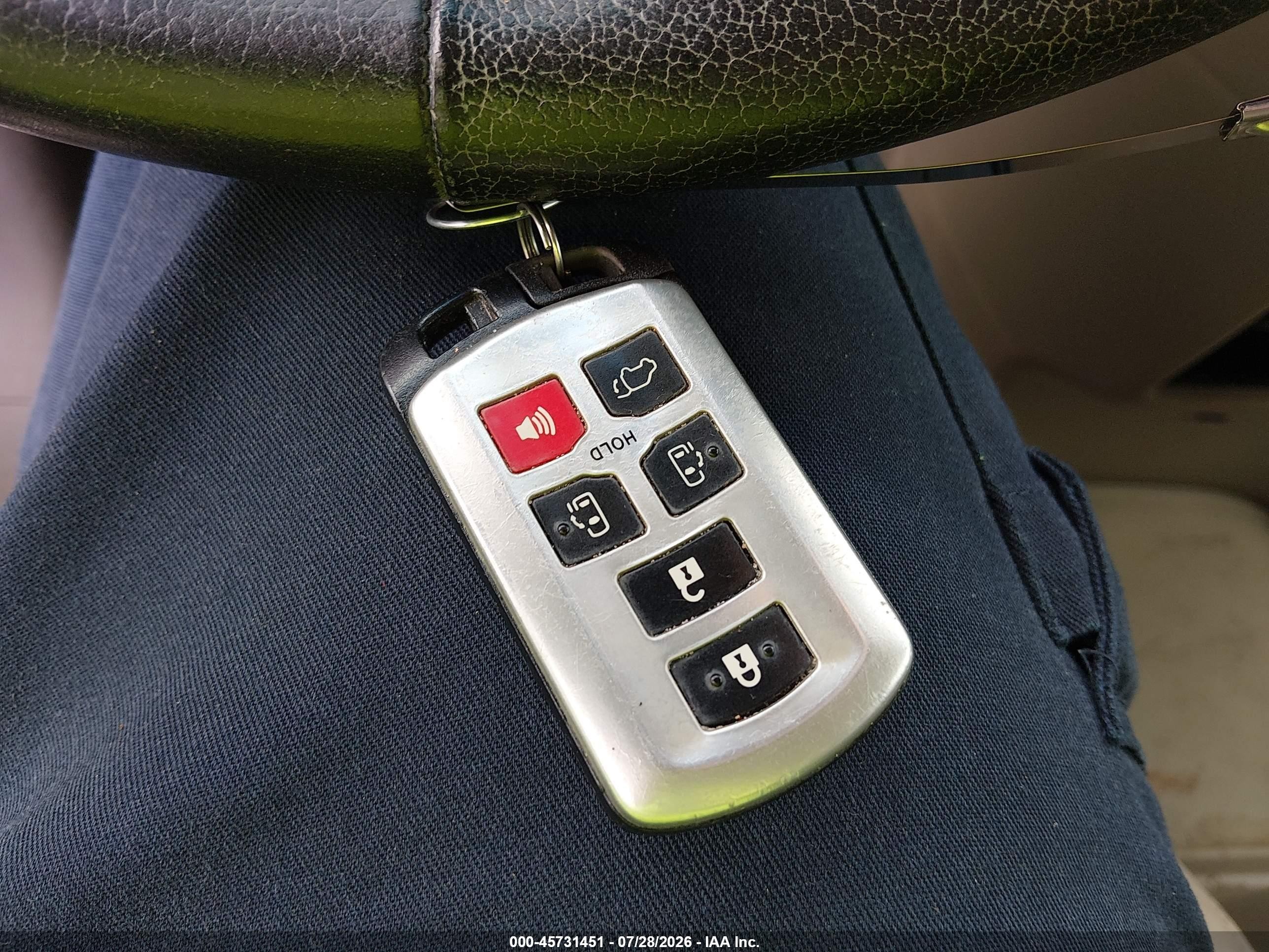 2015 Toyota Sienna Xle 8 Passenger White vin: 5TDYK3DC9FS541220