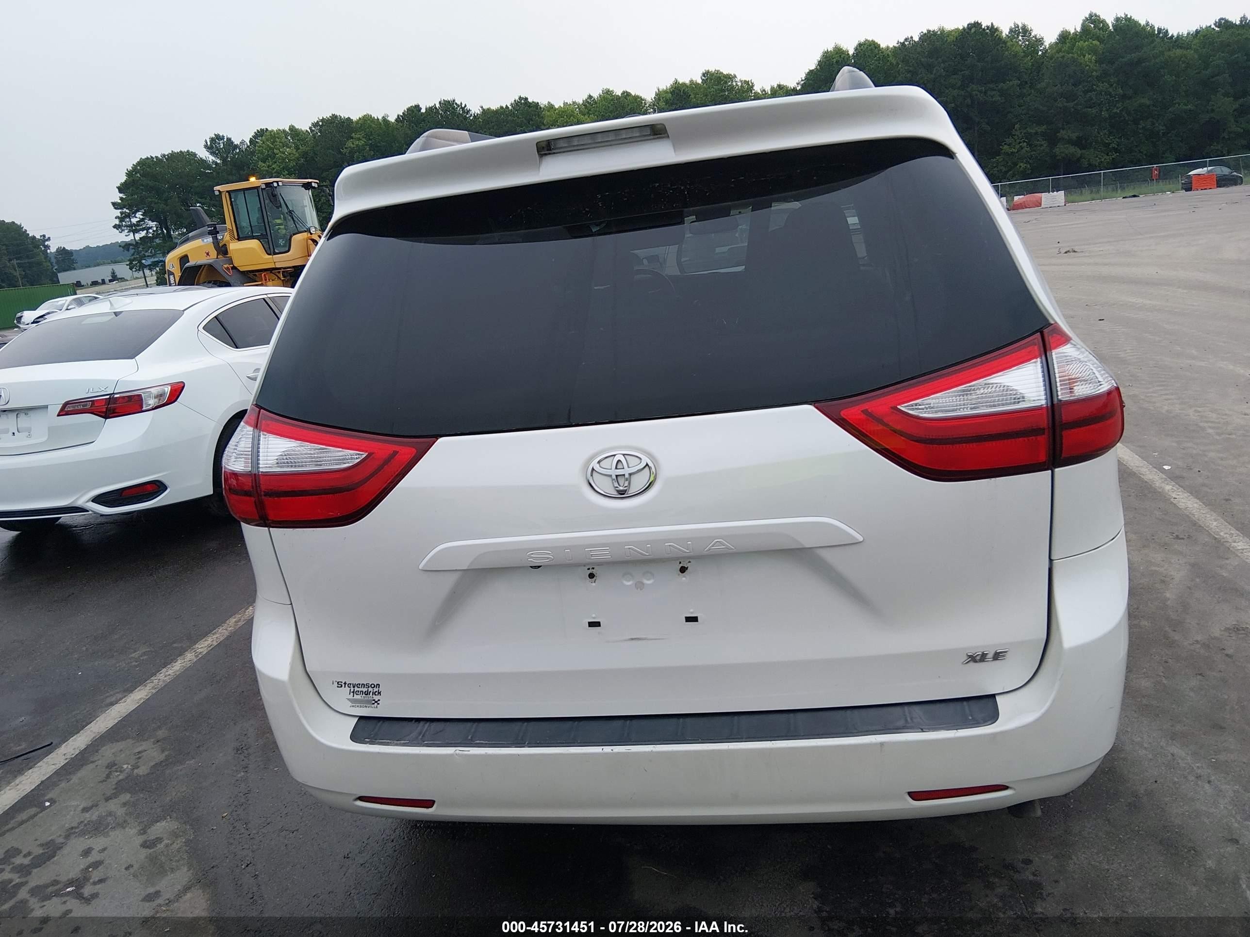2015 Toyota Sienna Xle 8 Passenger White vin: 5TDYK3DC9FS541220