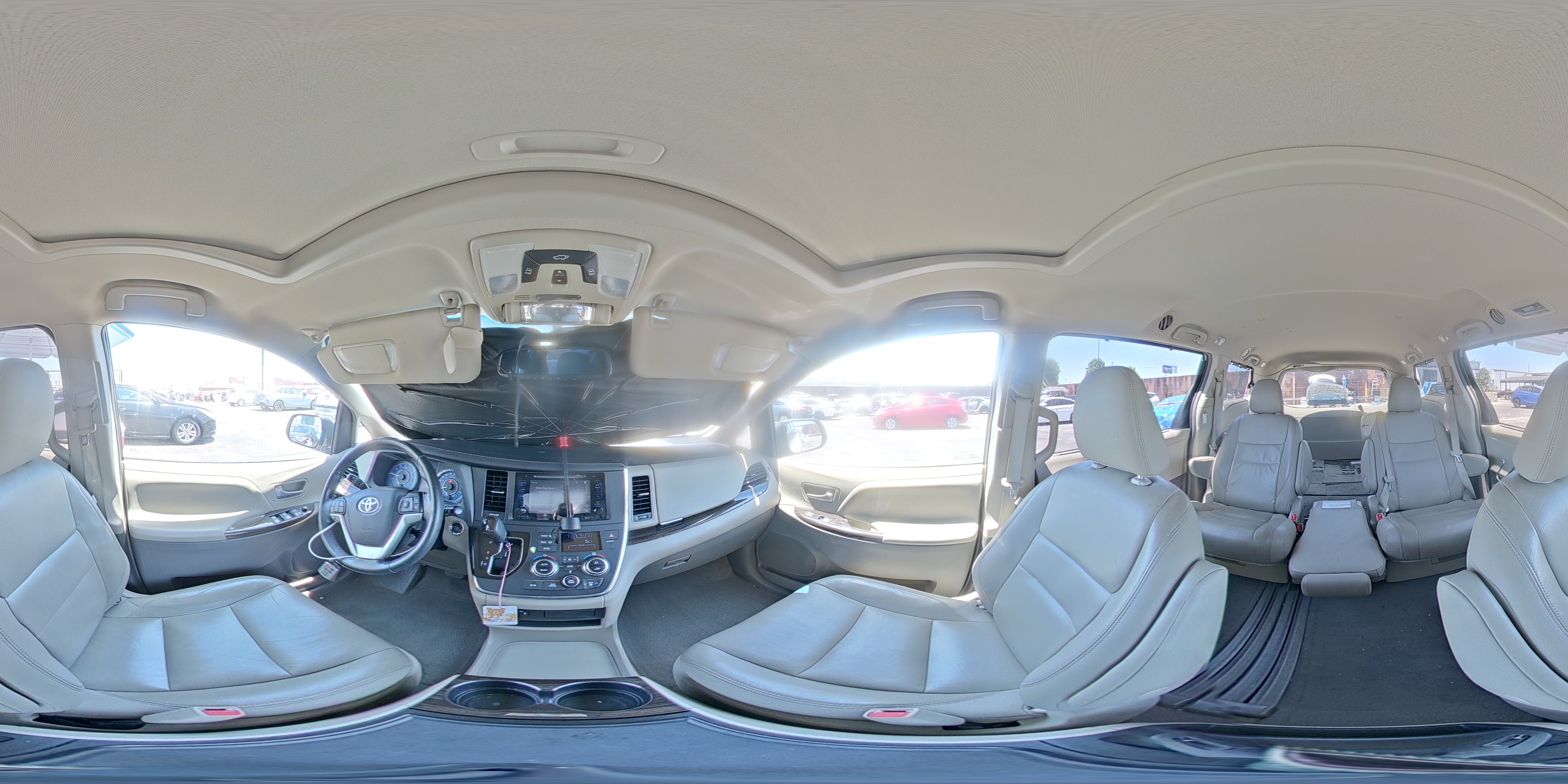 2015 Toyota Sienna Xle 8-passenger White vin: 5TDYK3DC9FS541444