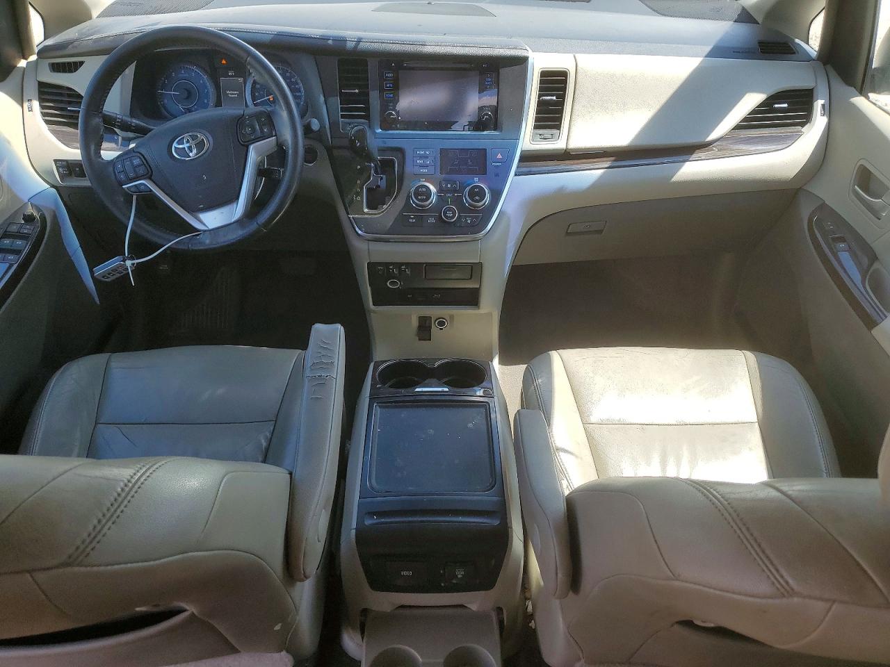 2015 Toyota Sienna Xle Premium 8-passenger White vin: 5TDYK3DC9FS550192