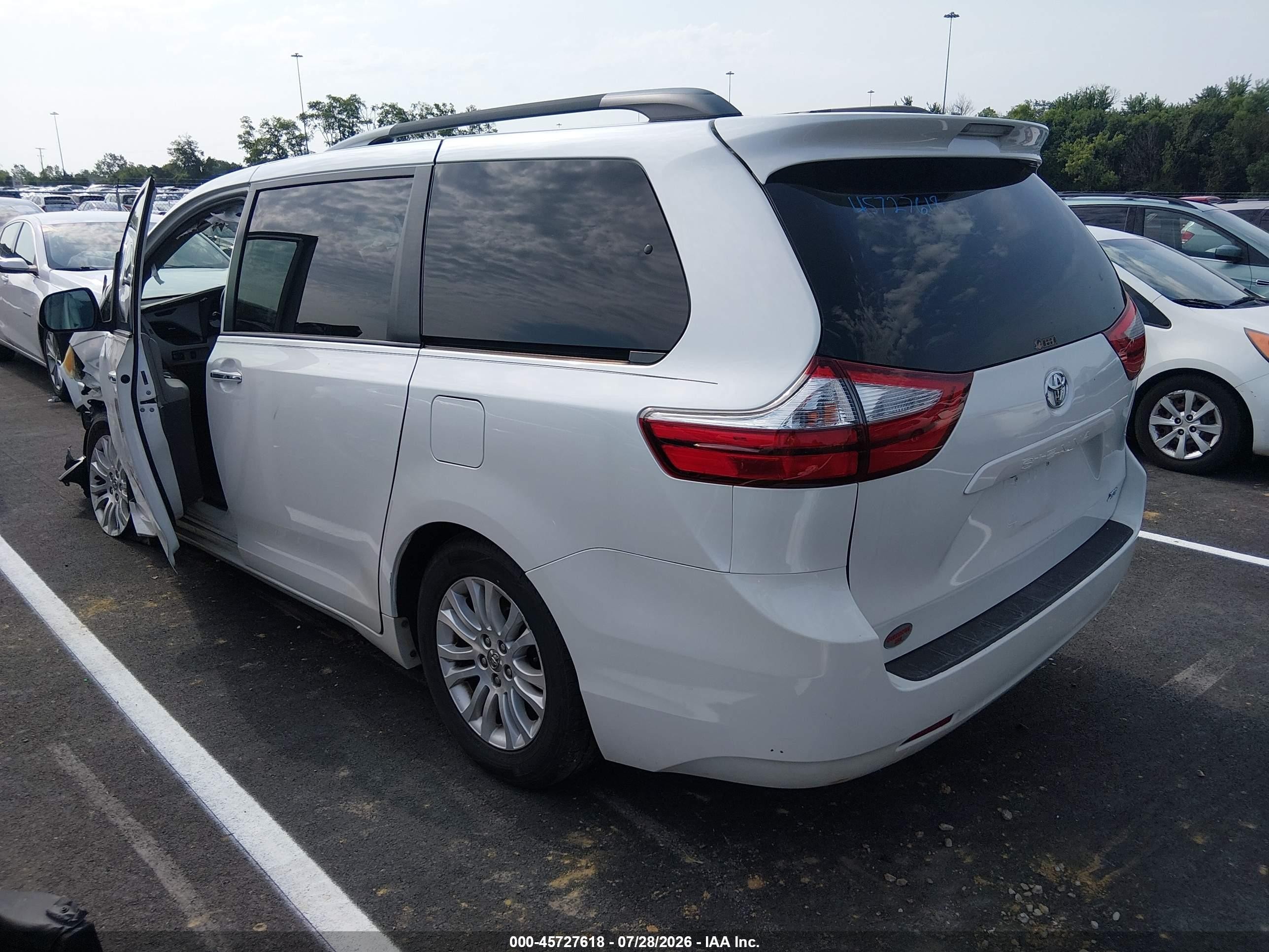 2015 Toyota Sienna Xle 8 Passenger White vin: 5TDYK3DC9FS553609