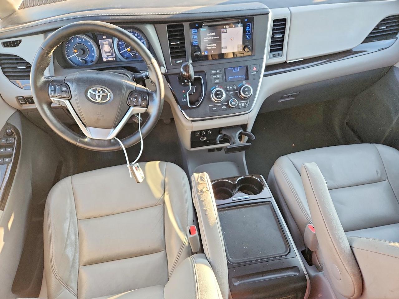 2015 Toyota Sienna Xle Premium 8-passenger Gray vin: 5TDYK3DC9FS567073