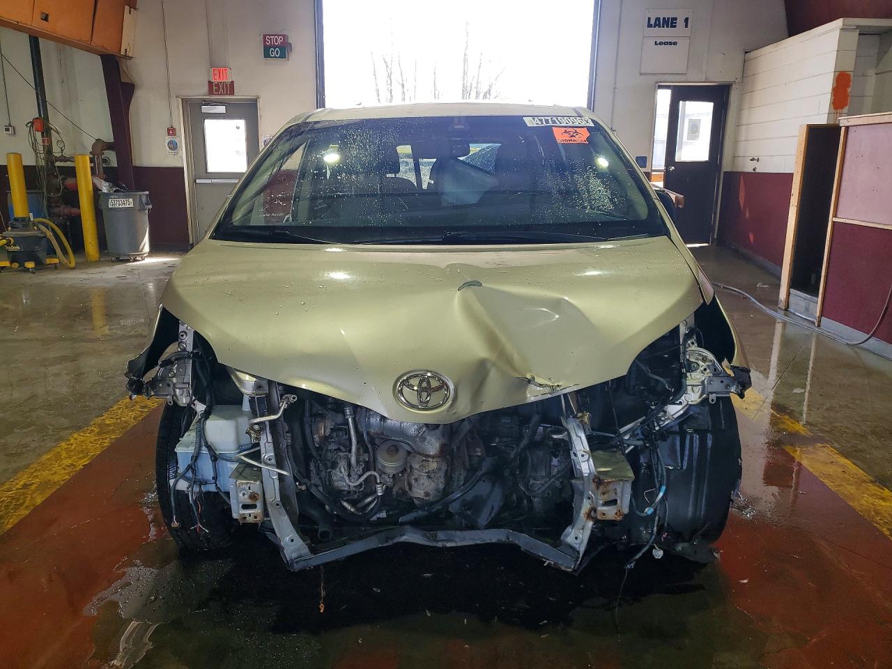 2015 Toyota Sienna Xle 8-passenger Gold vin: 5TDYK3DC9FS567560