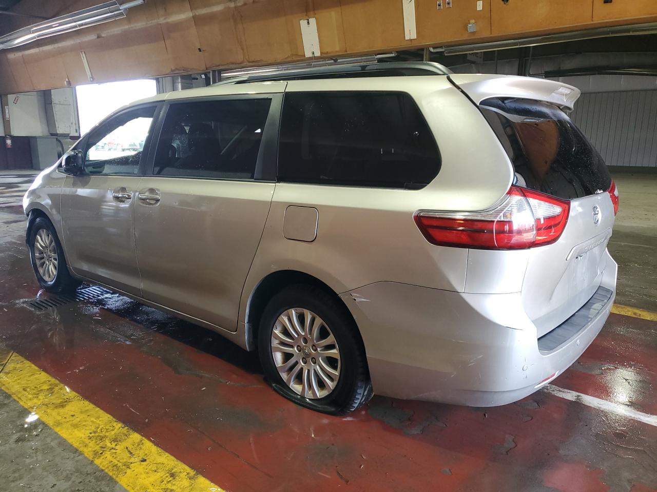 2015 Toyota Sienna Xle 8-passenger Gold vin: 5TDYK3DC9FS567560 Damage: Left Rear Tire, Flat, Repair Required