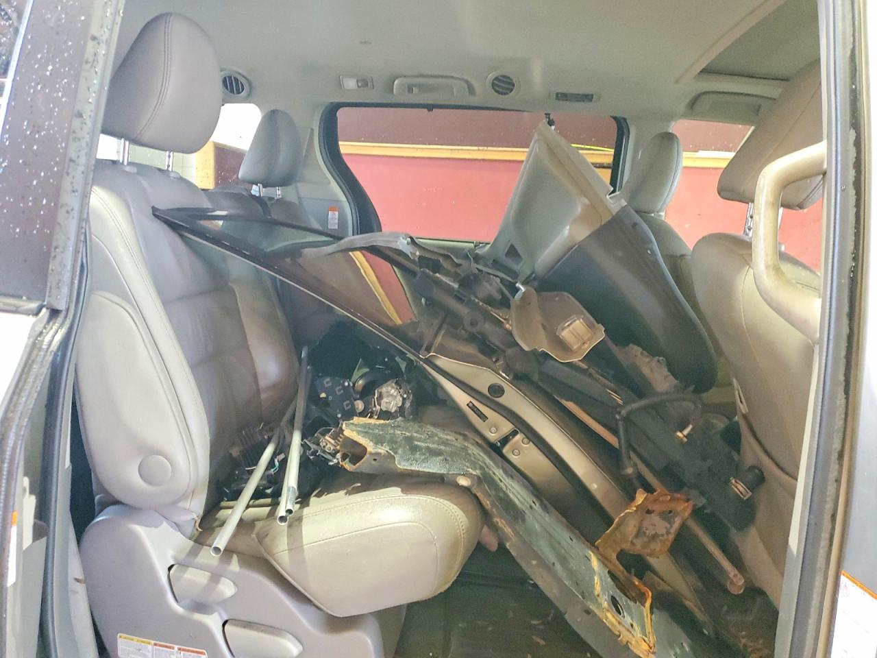 2015 Toyota Sienna Xle 8-passenger Gold vin: 5TDYK3DC9FS567560