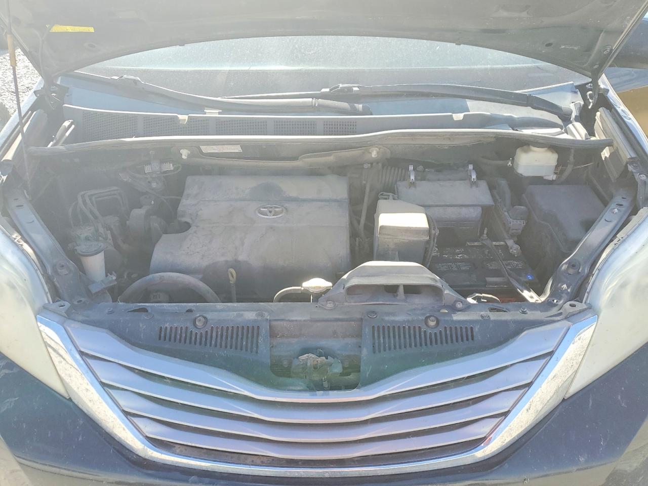 2015 Toyota Sienna Xle 8-passenger Черный vin: 5TDYK3DC9FS584861