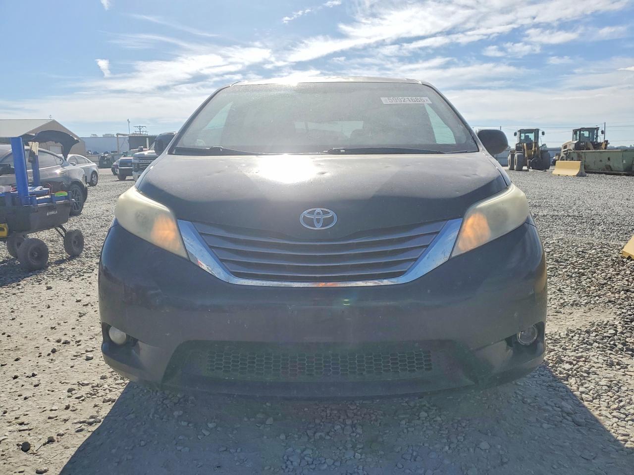 2015 Toyota Sienna Xle 8-passenger Черный vin: 5TDYK3DC9FS584861