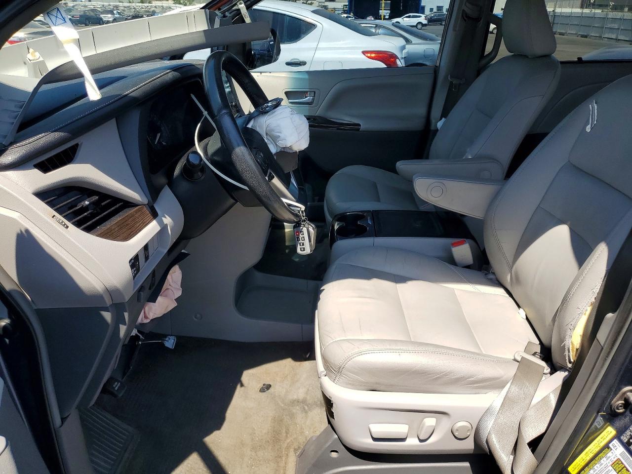 2015 Toyota Sienna Xle 8-passenger Blue vin: 5TDYK3DC9FS625585