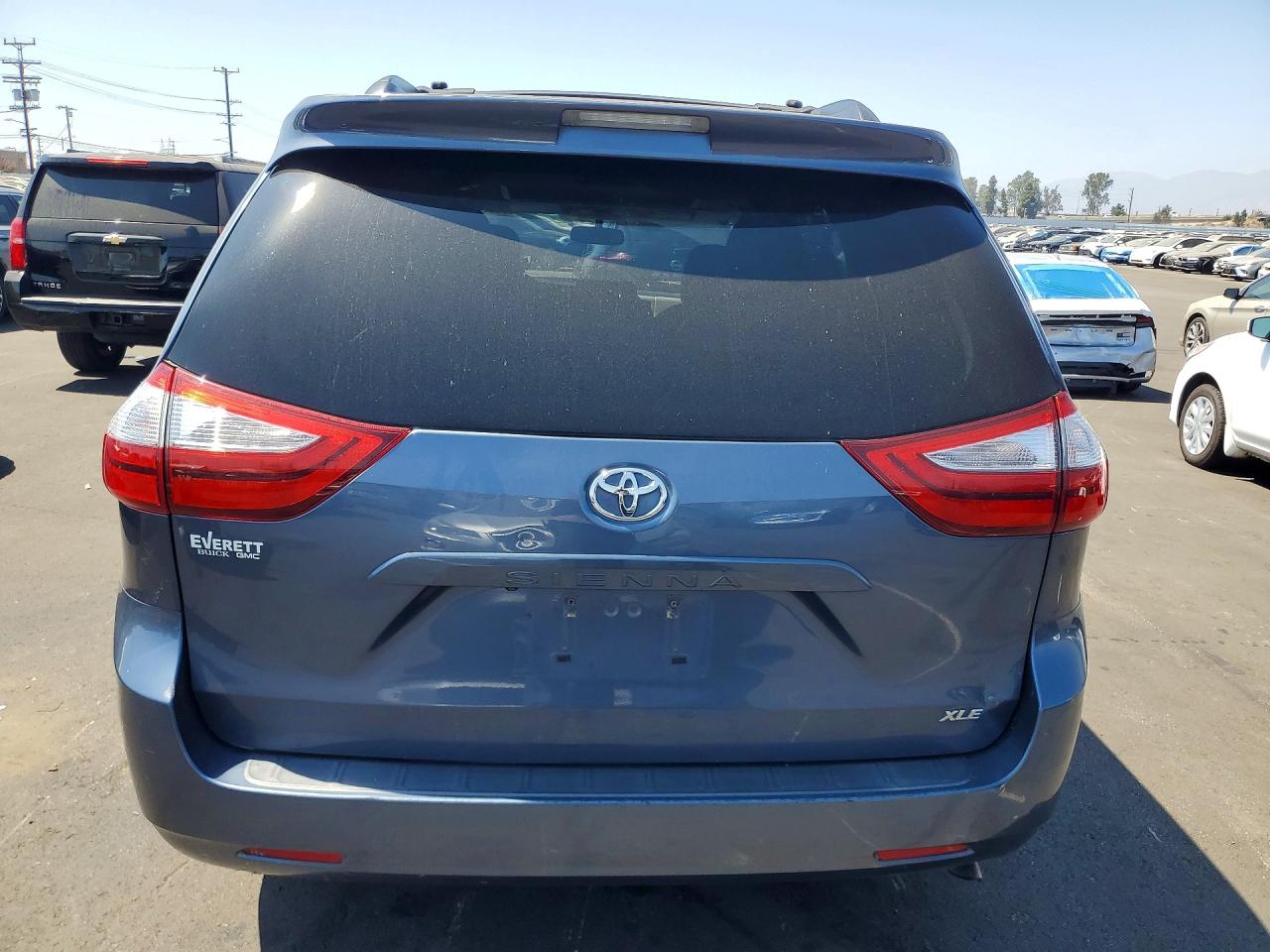 2015 Toyota Sienna Xle 8-passenger Blue vin: 5TDYK3DC9FS625585