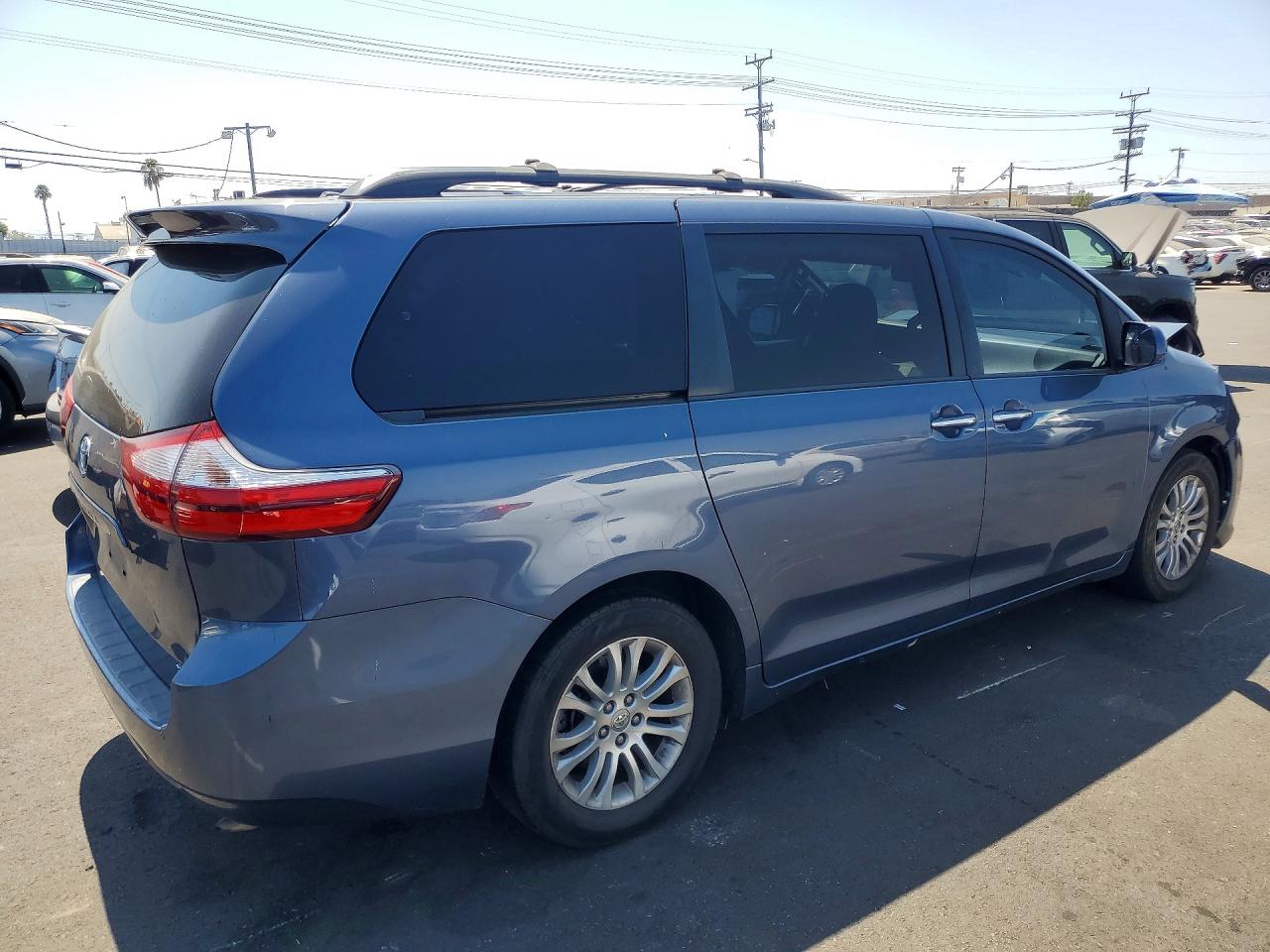 2015 Toyota Sienna Xle 8-passenger Blue vin: 5TDYK3DC9FS625585
