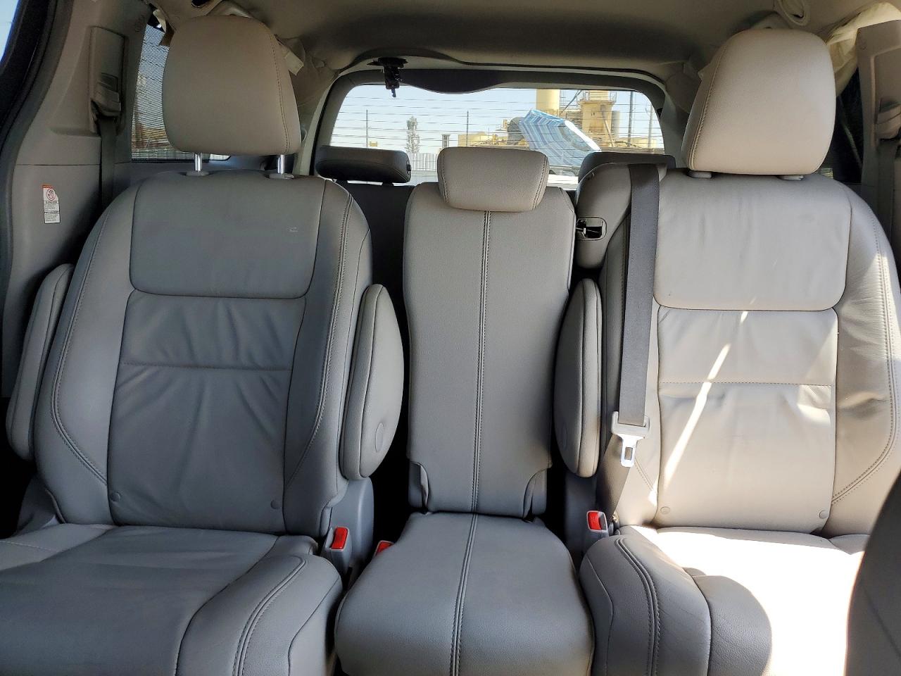 2015 Toyota Sienna Xle 8-passenger Blue vin: 5TDYK3DC9FS625585