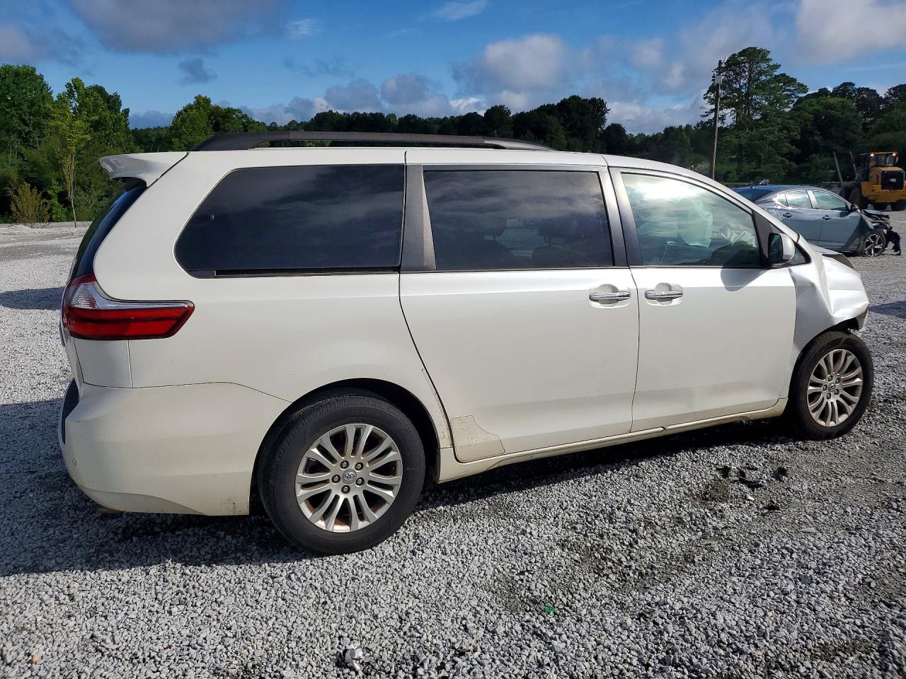 2015 Toyota Sienna Xle Premium 8-passenger White vin: 5TDYK3DC9FS632276