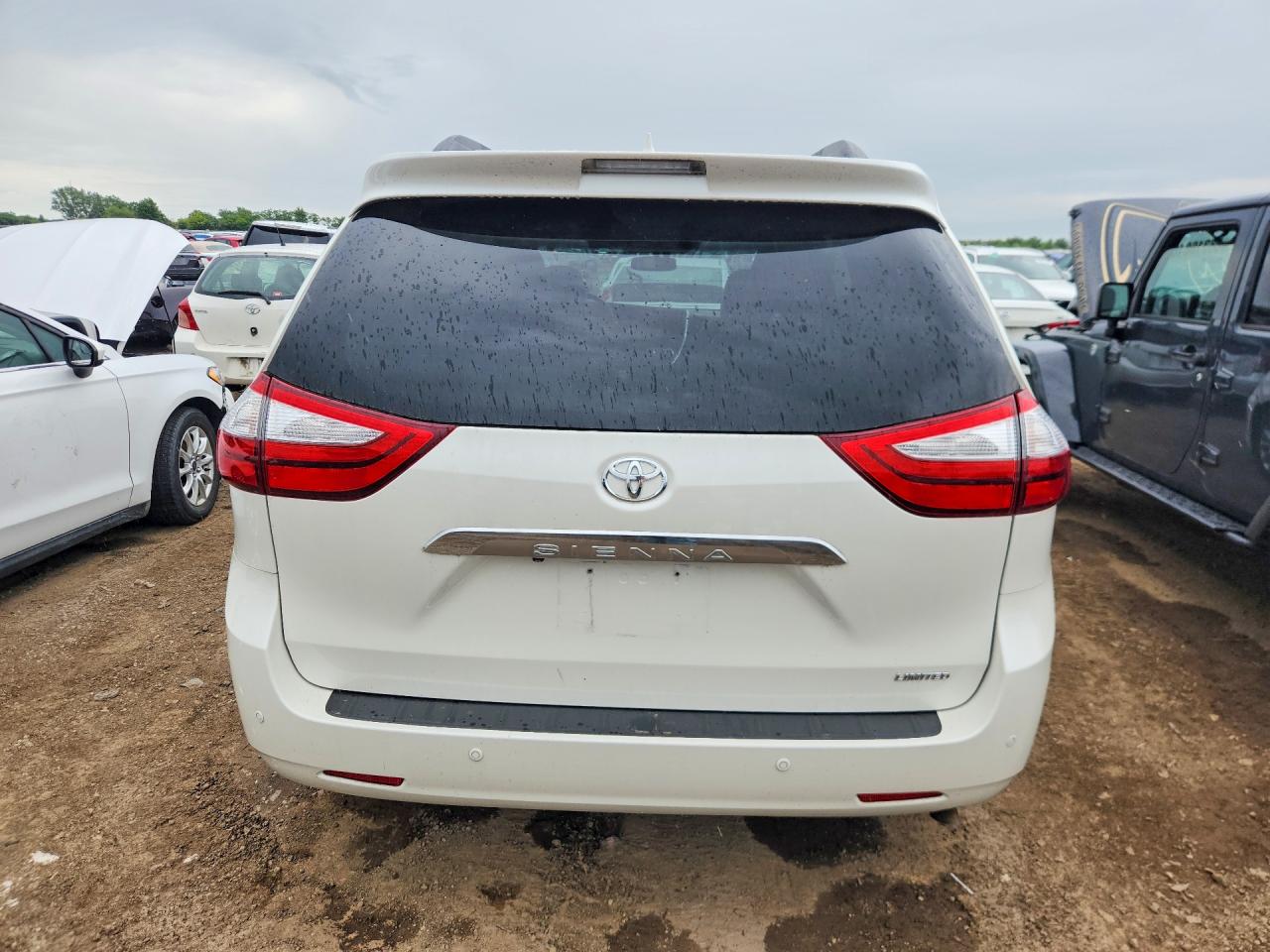 2015 Toyota Sienna Limited Premium 7-passenger White vin: 5TDYK3DC9FS632942