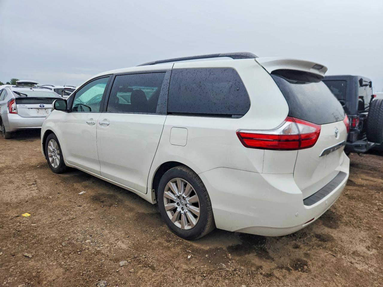 2015 Toyota Sienna Limited Premium 7-passenger White vin: 5TDYK3DC9FS632942