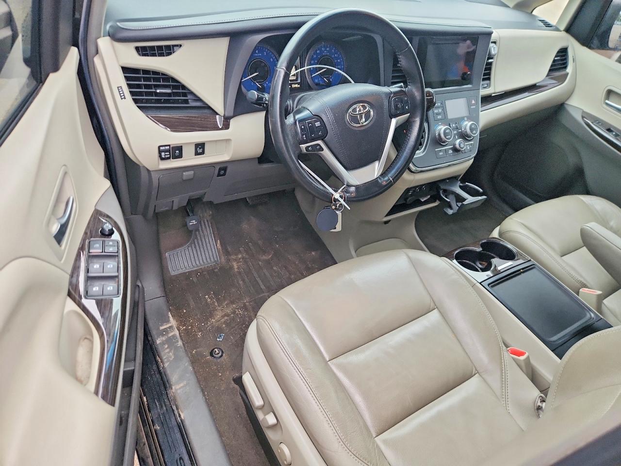 2015 Toyota Sienna Xle 8-passenger Black vin: 5TDYK3DC9FS680747