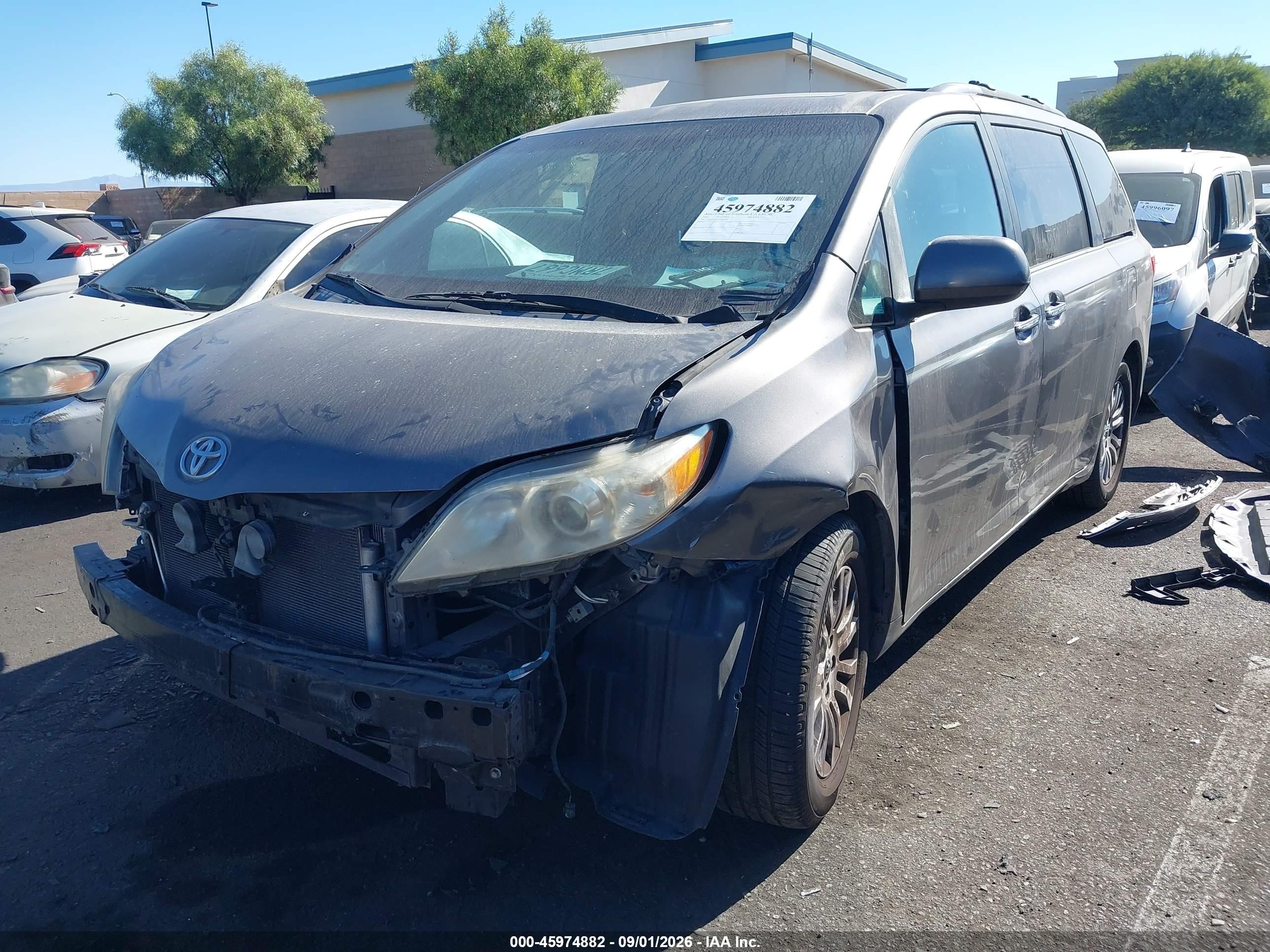 2015 Toyota Sienna Xle Premium 8 Passenger Gray vin: 5TDYK3DC9FS683793