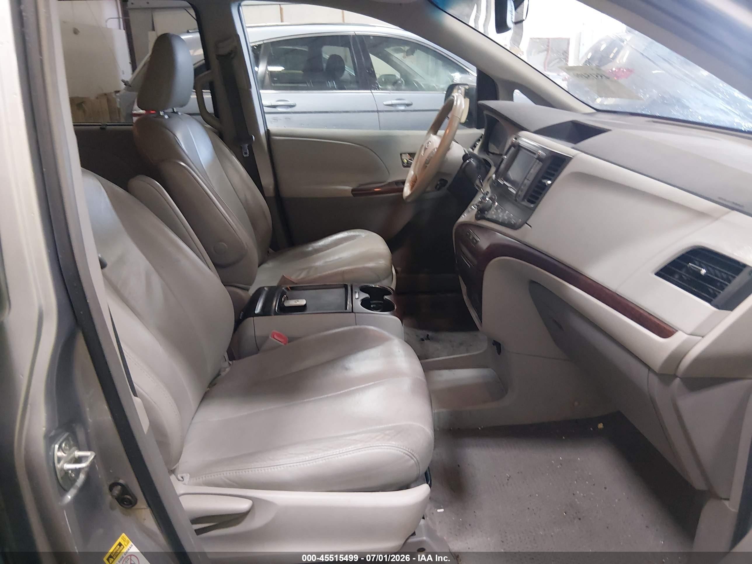 2011 Toyota Sienna Xle V6 Gray vin: 5TDYK3DCXBS062914