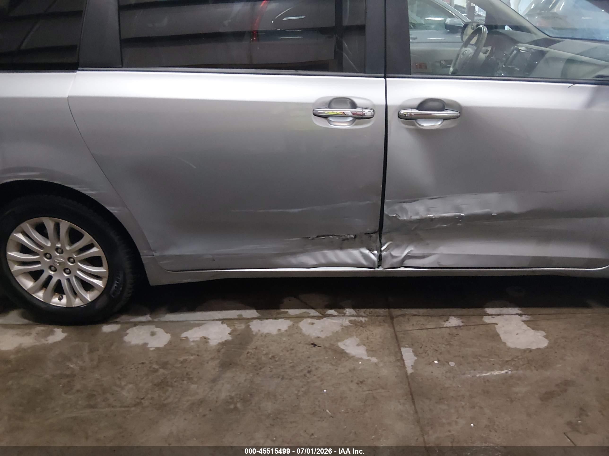 2011 Toyota Sienna Xle V6 Gray vin: 5TDYK3DCXBS062914