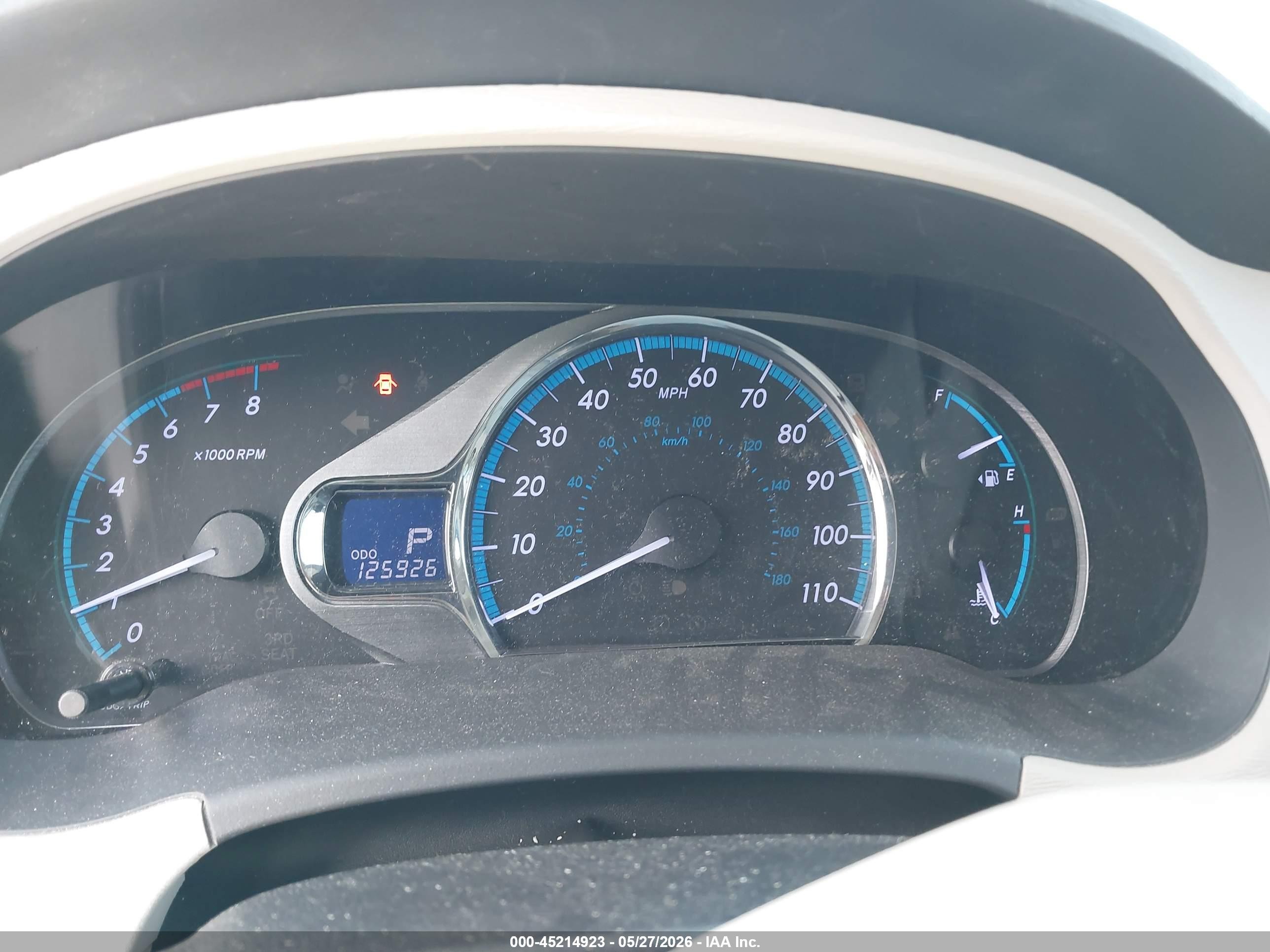 2011 Toyota Sienna   White vin: 5TDYK3DCXBS114168