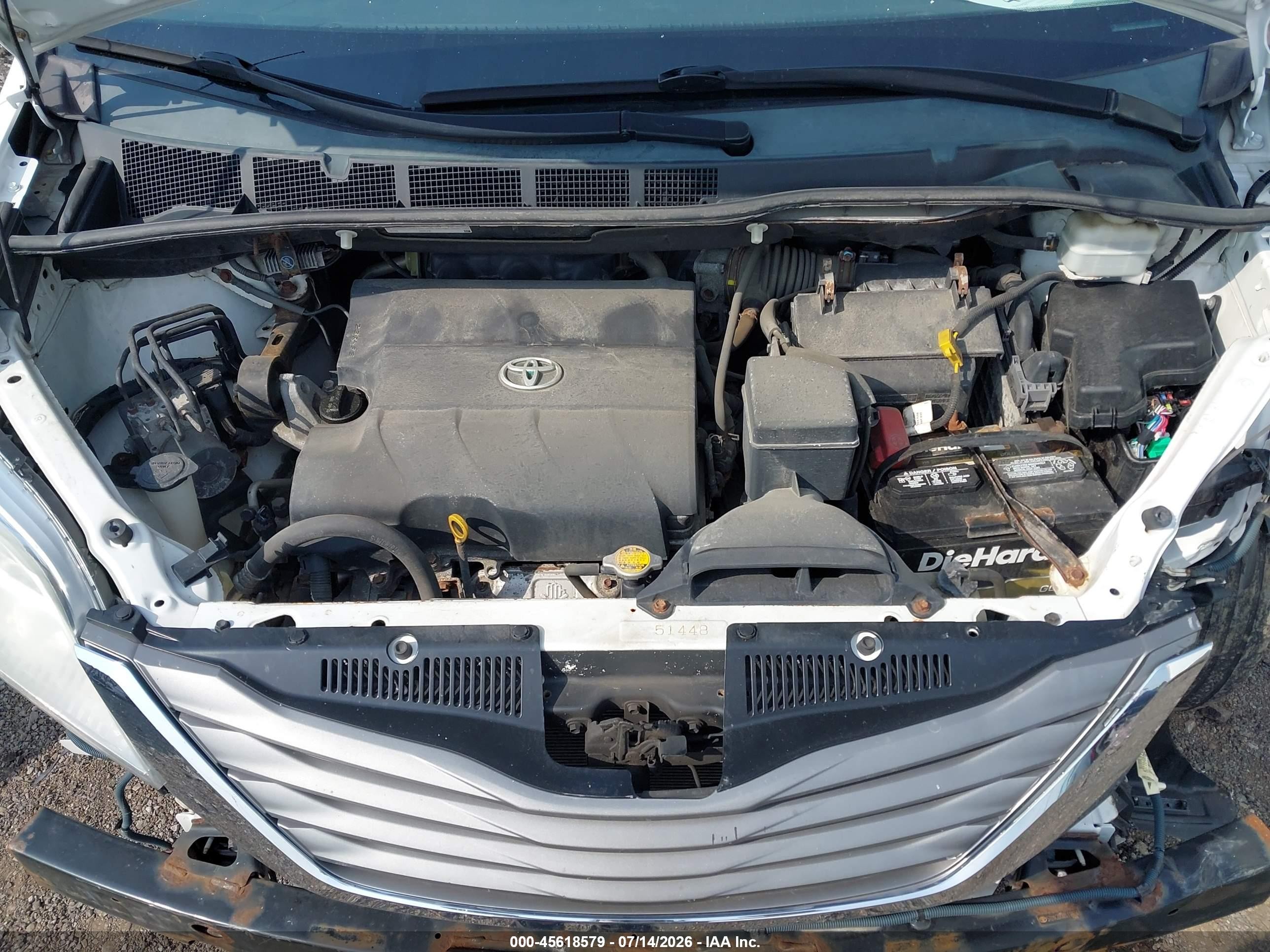 2011 Toyota Sienna Xle V6 White vin: 5TDYK3DCXBS118656