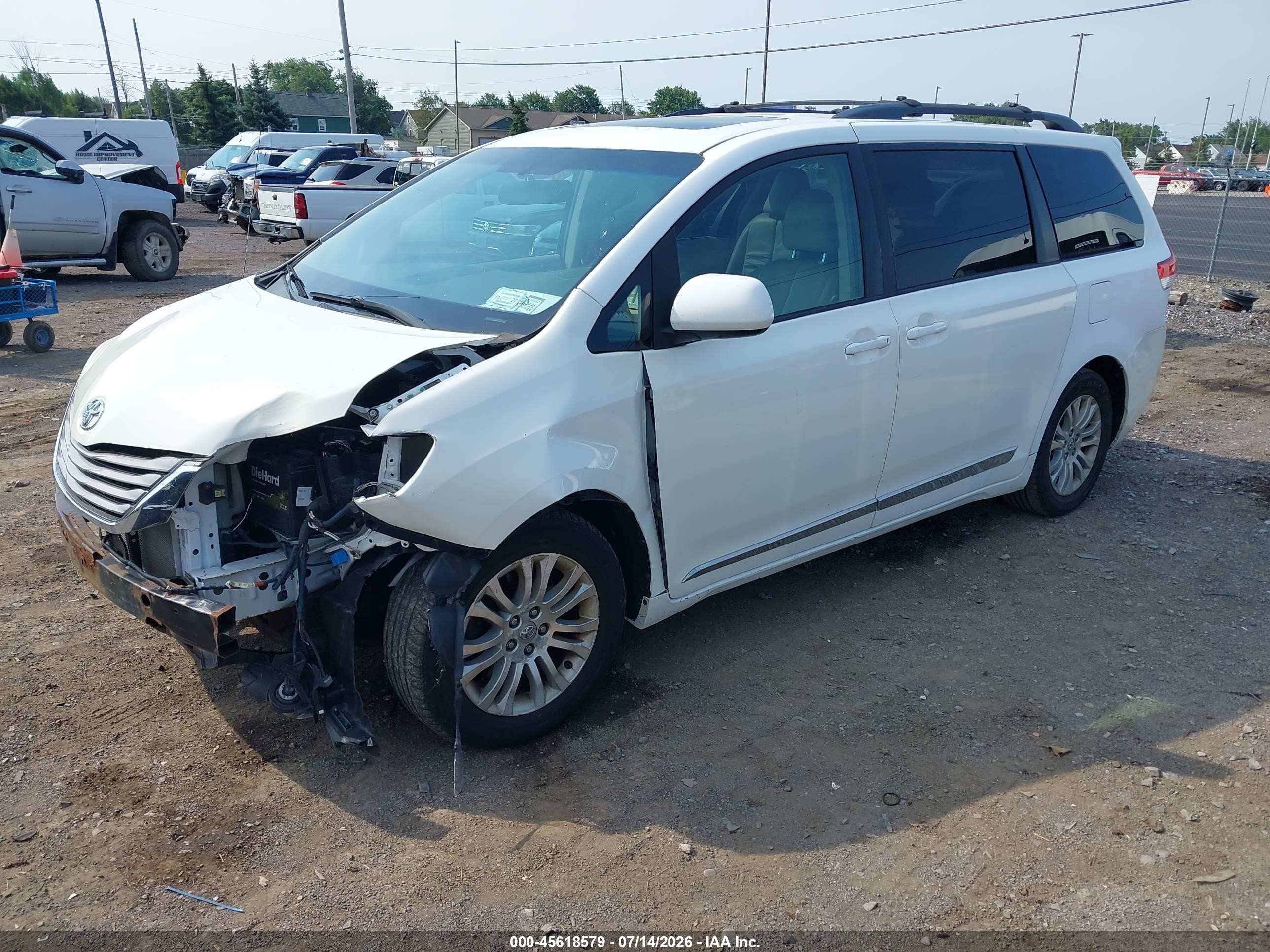 2011 Toyota Sienna Xle V6 White vin: 5TDYK3DCXBS118656