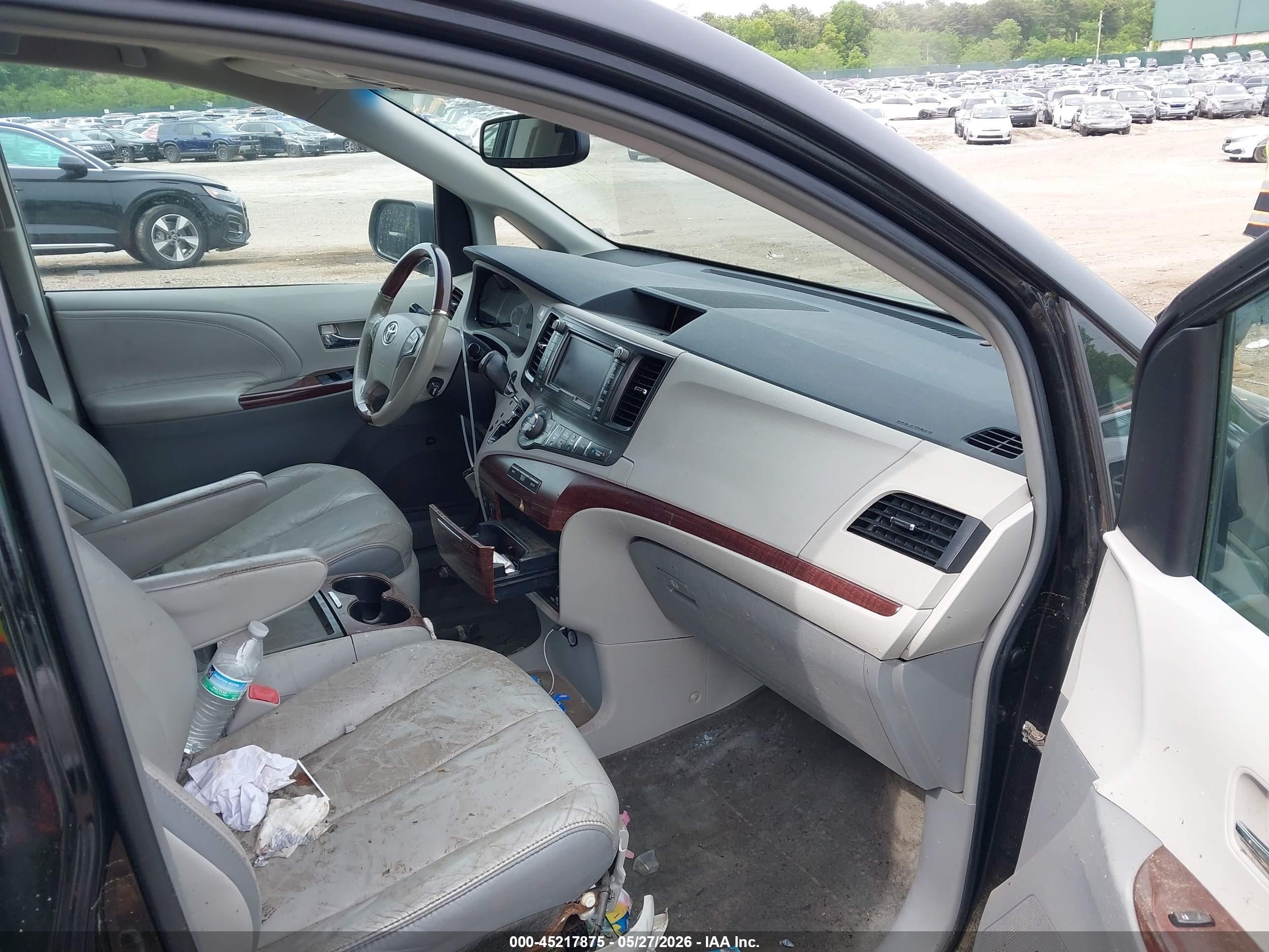 2011 Toyota Sienna Limited V6 Черный vin: 5TDYK3DCXBS119841